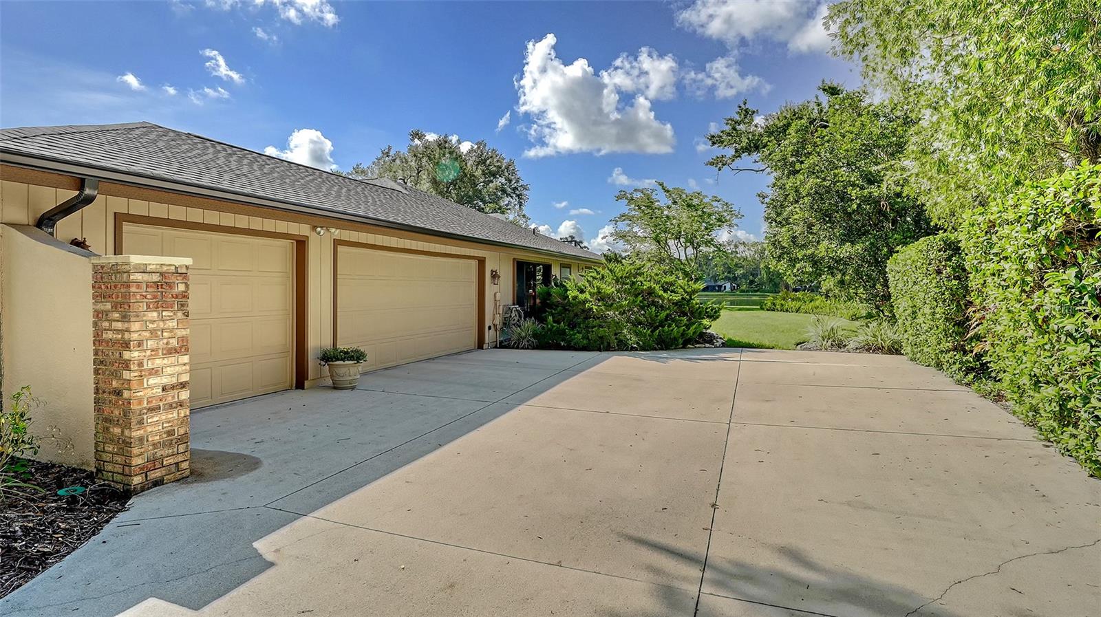 7426 WEEPING WILLOW BLVD