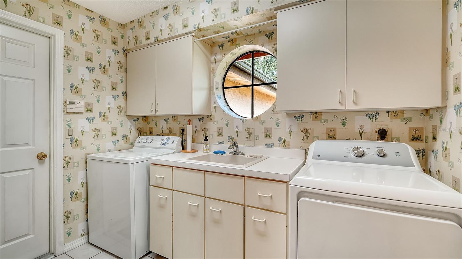 7426 WEEPING WILLOW BLVD