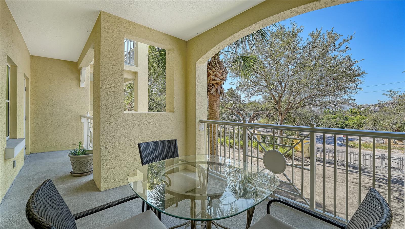 1308 OLD STICKNEY POINT RD #W23