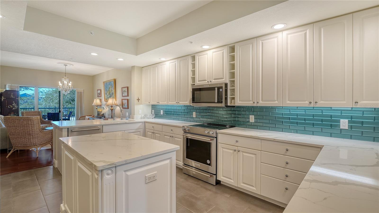 1308 OLD STICKNEY POINT RD #W23