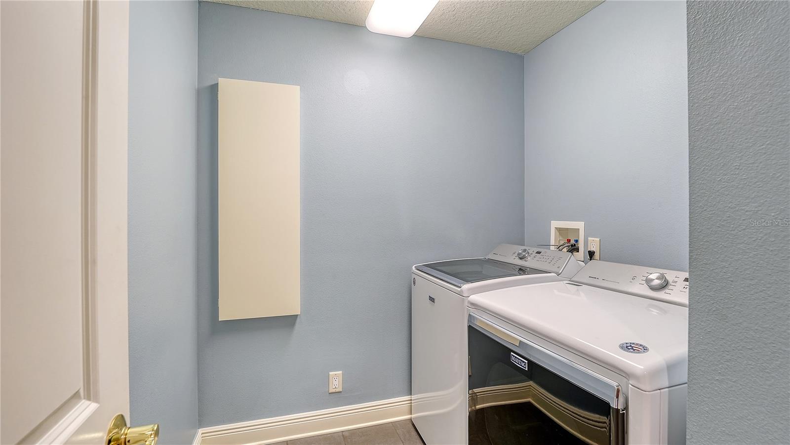 1308 OLD STICKNEY POINT RD #W23