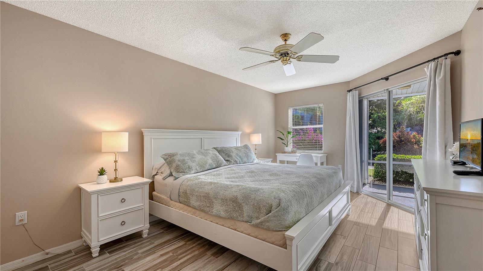 1328 SIESTA BAYSIDE DR #1328C