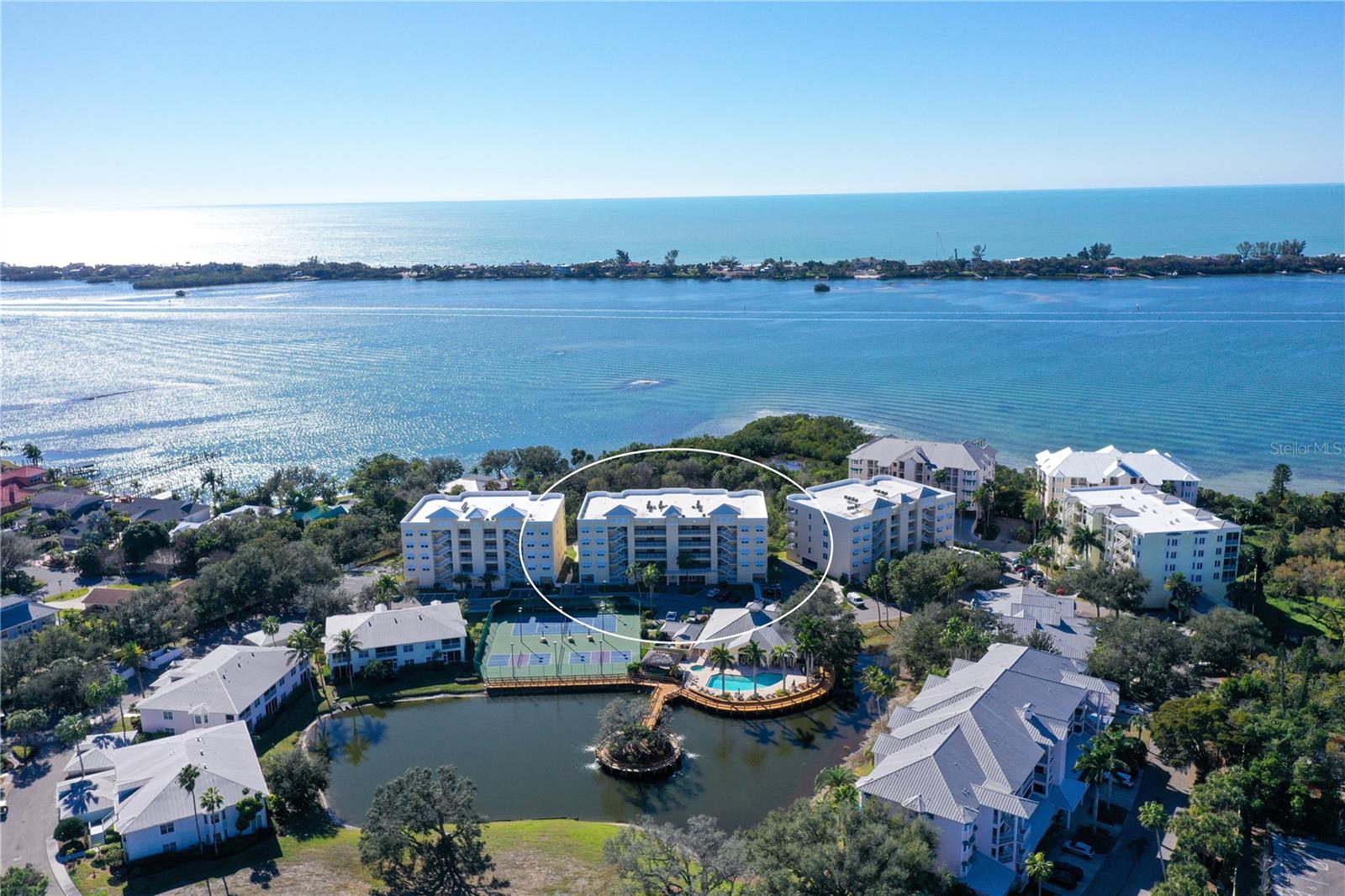 260 HIDDEN BAY DR #405