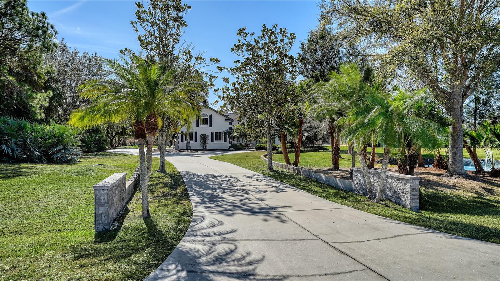 2098 PALM VIEW RD