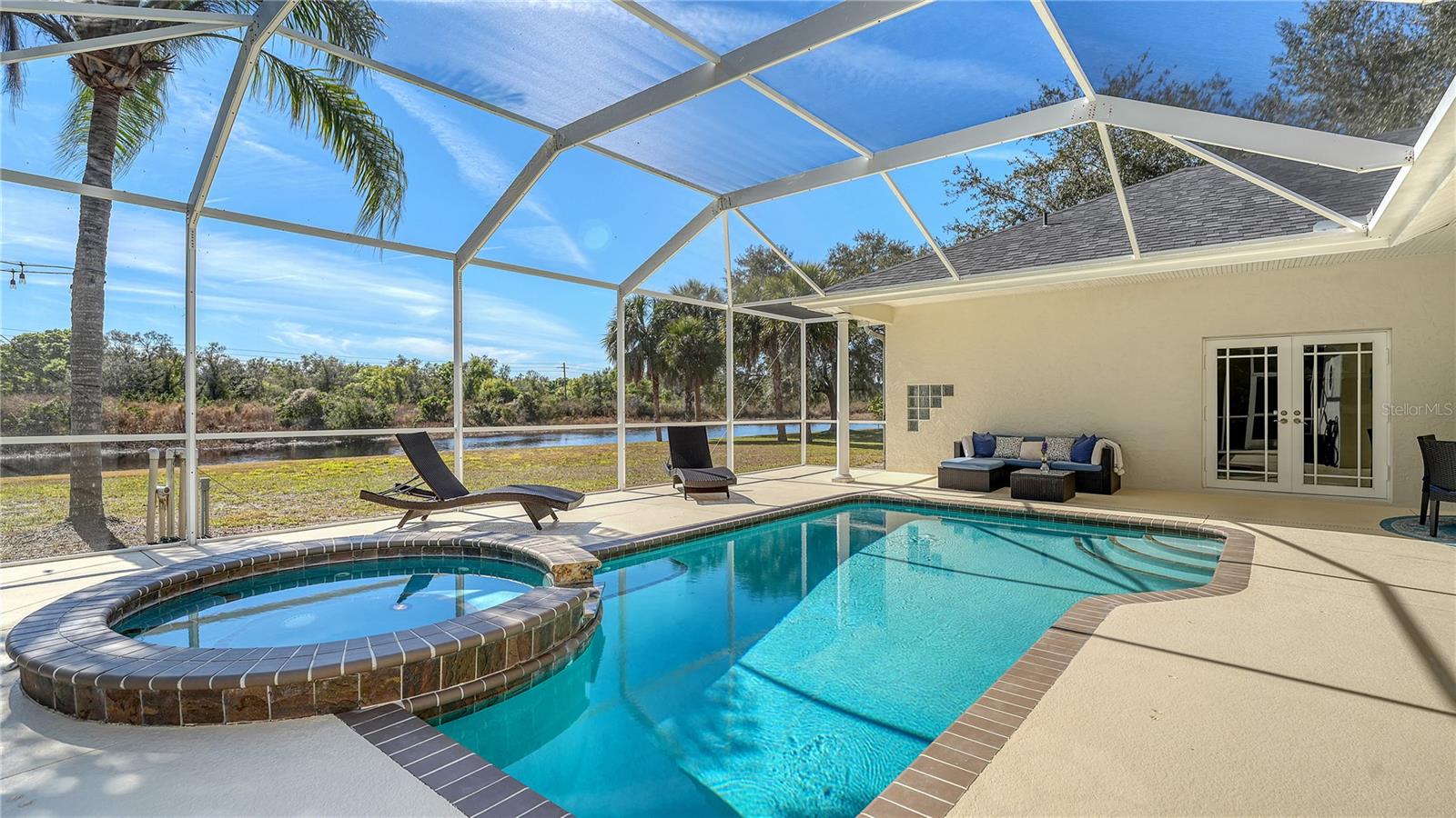 2098 PALM VIEW RD