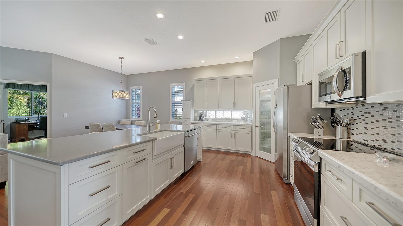 767 FORDINGBRIDGE WAY