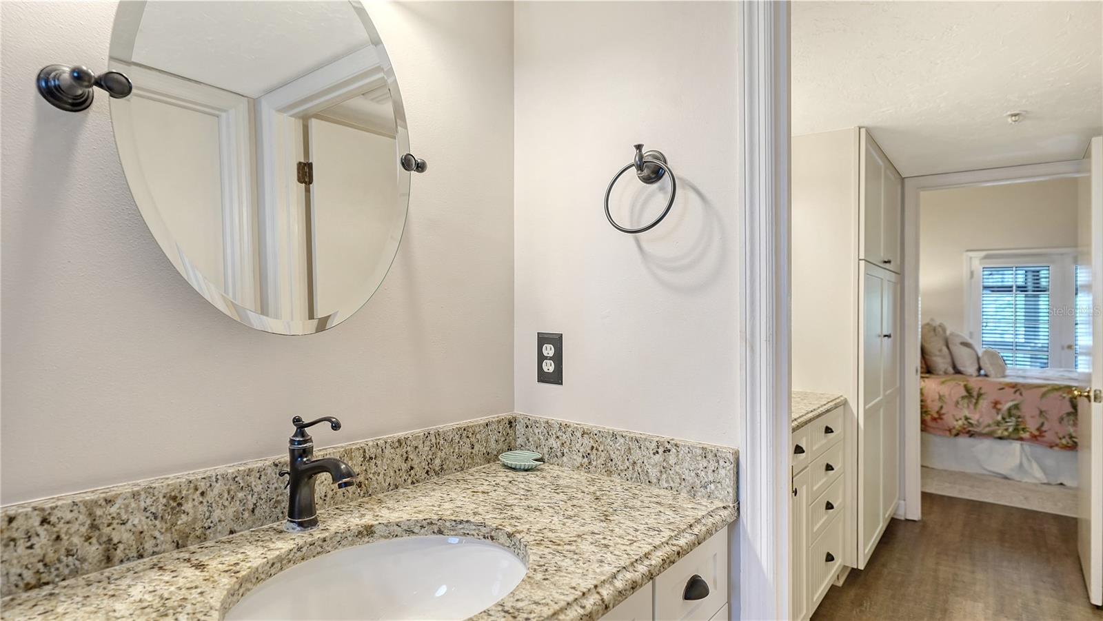 1350 SIESTA BAYSIDE DR #1350B