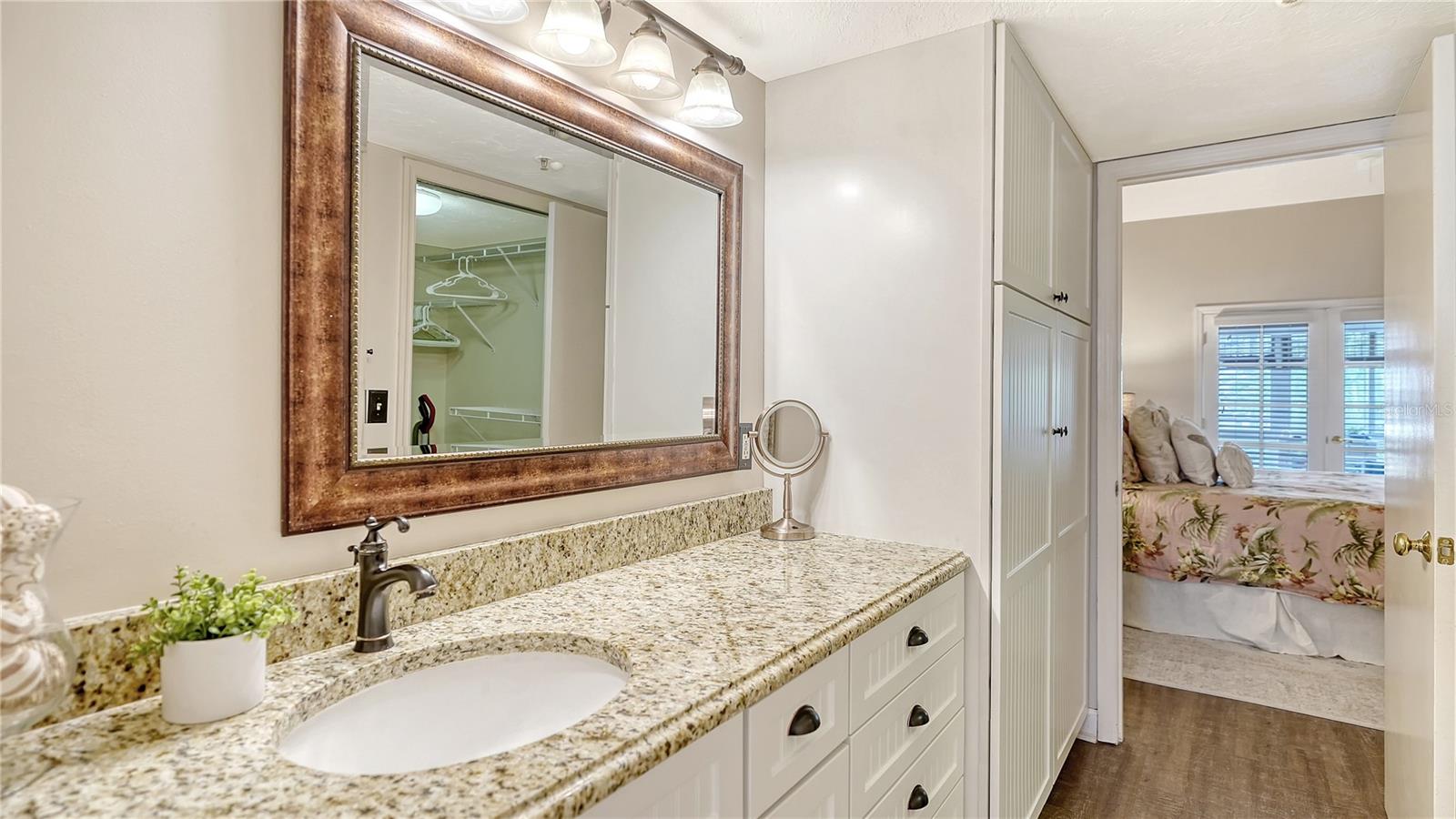 1350 SIESTA BAYSIDE DR #1350B