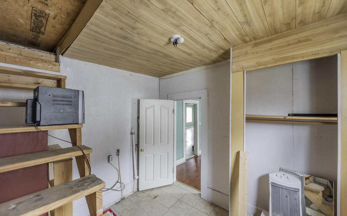 1600 E 46th Street Pl