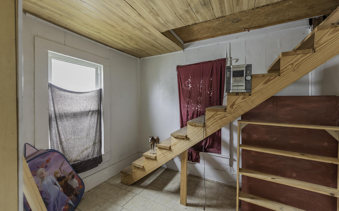 1600 E 46th Street Pl