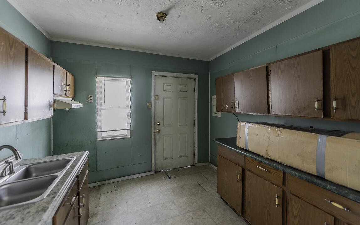 1600 E 46th Street Pl