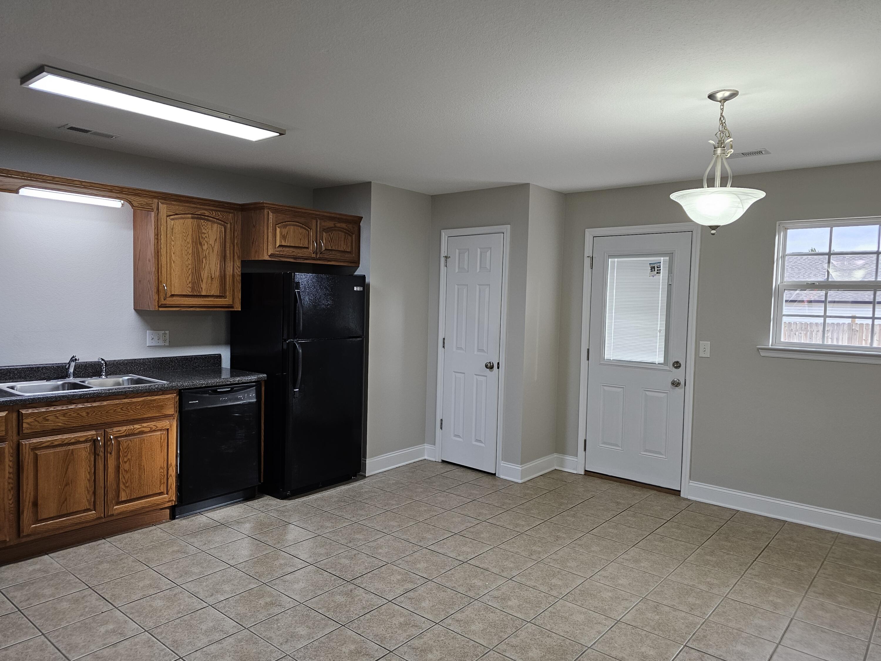 65 Dove Dr, LaFayette