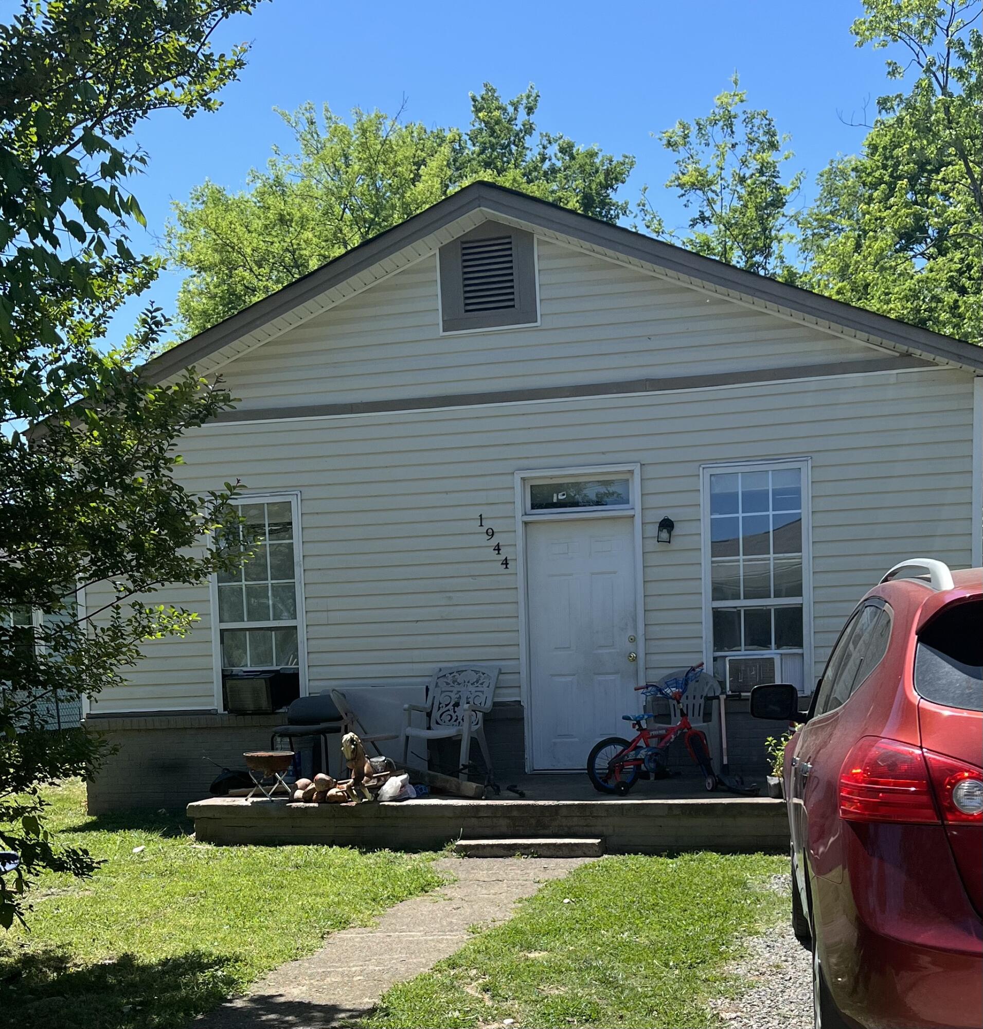 1944 E 31st Street Pl