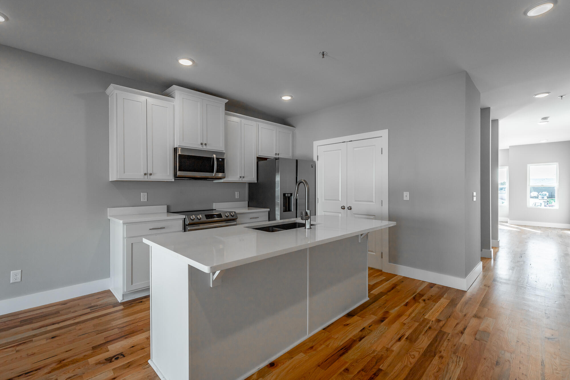 917 E 17th Street, 111