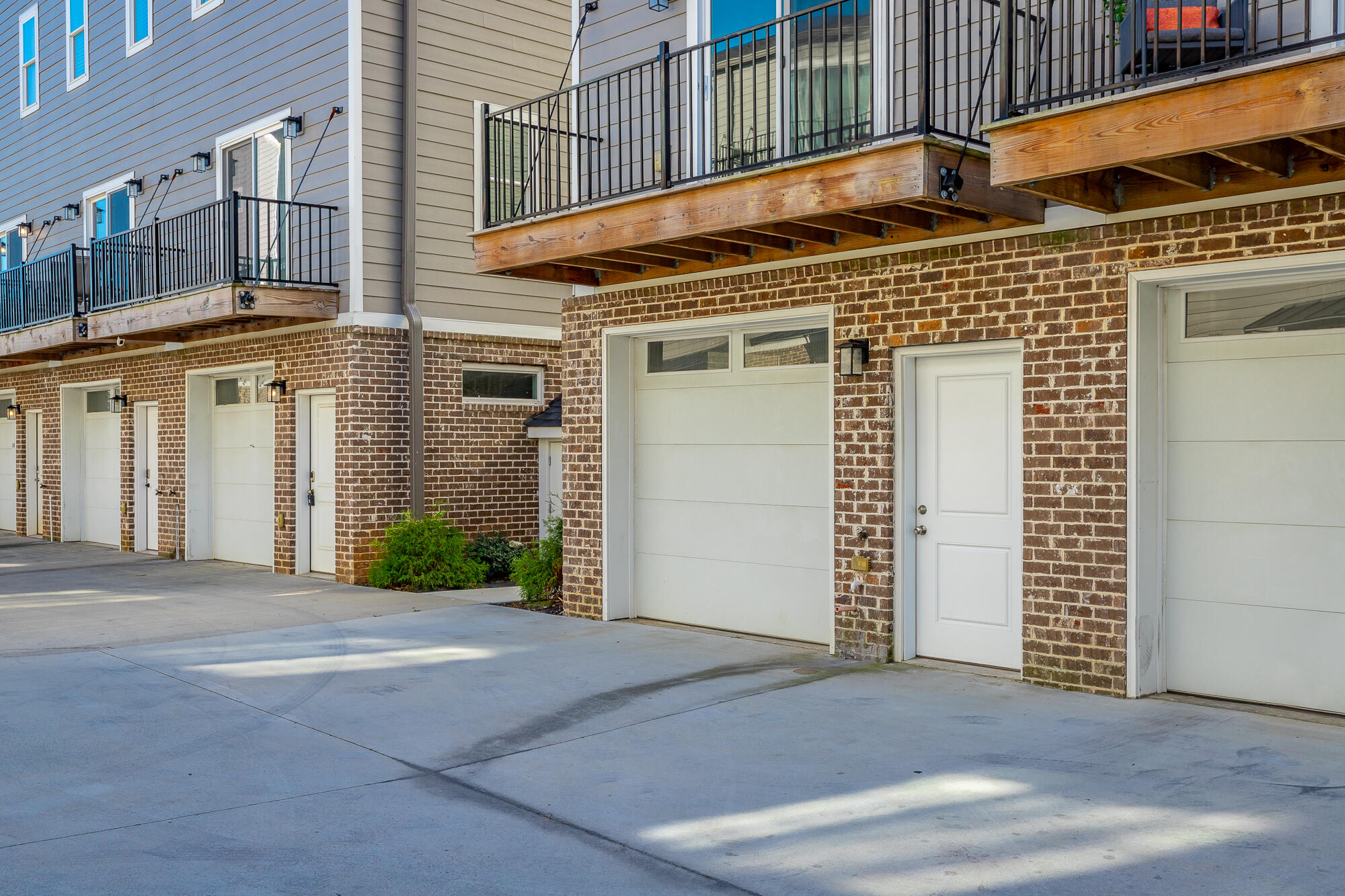 917 E 17th Street, 111