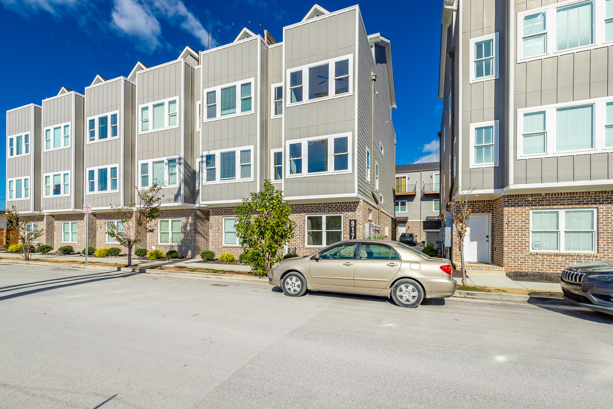 917 E 17th Street, 111