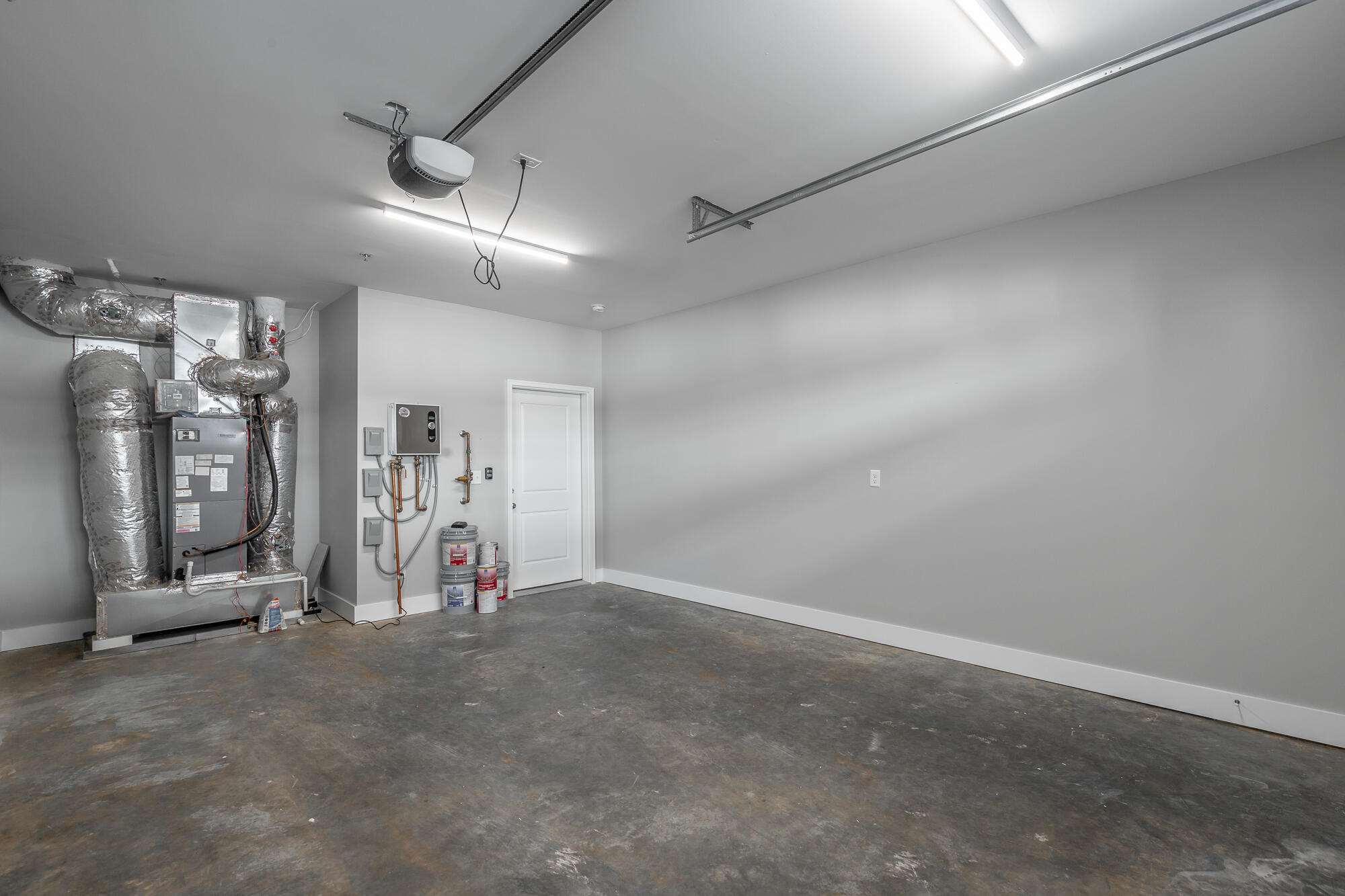 917 E 17th Street, 111
