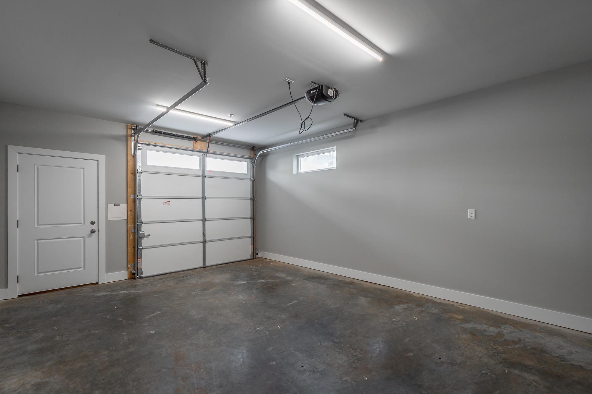 917 E 17th Street, 111