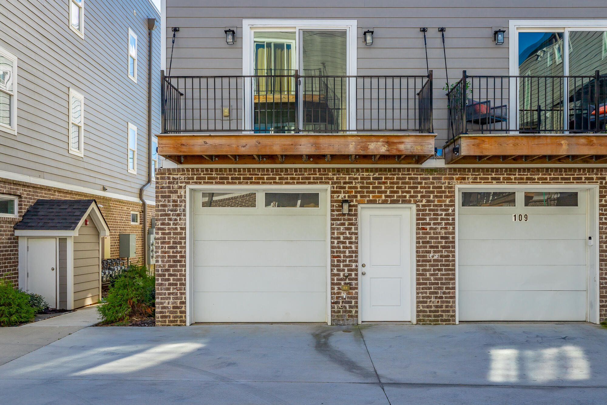 917 E 17th Street, 111