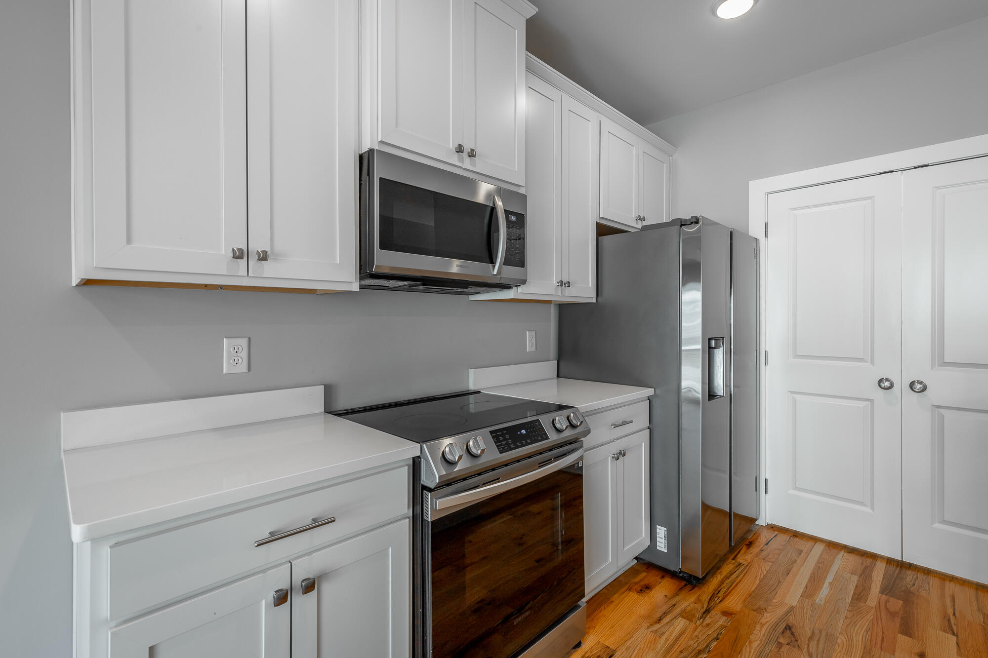 917 E 17th Street, 111