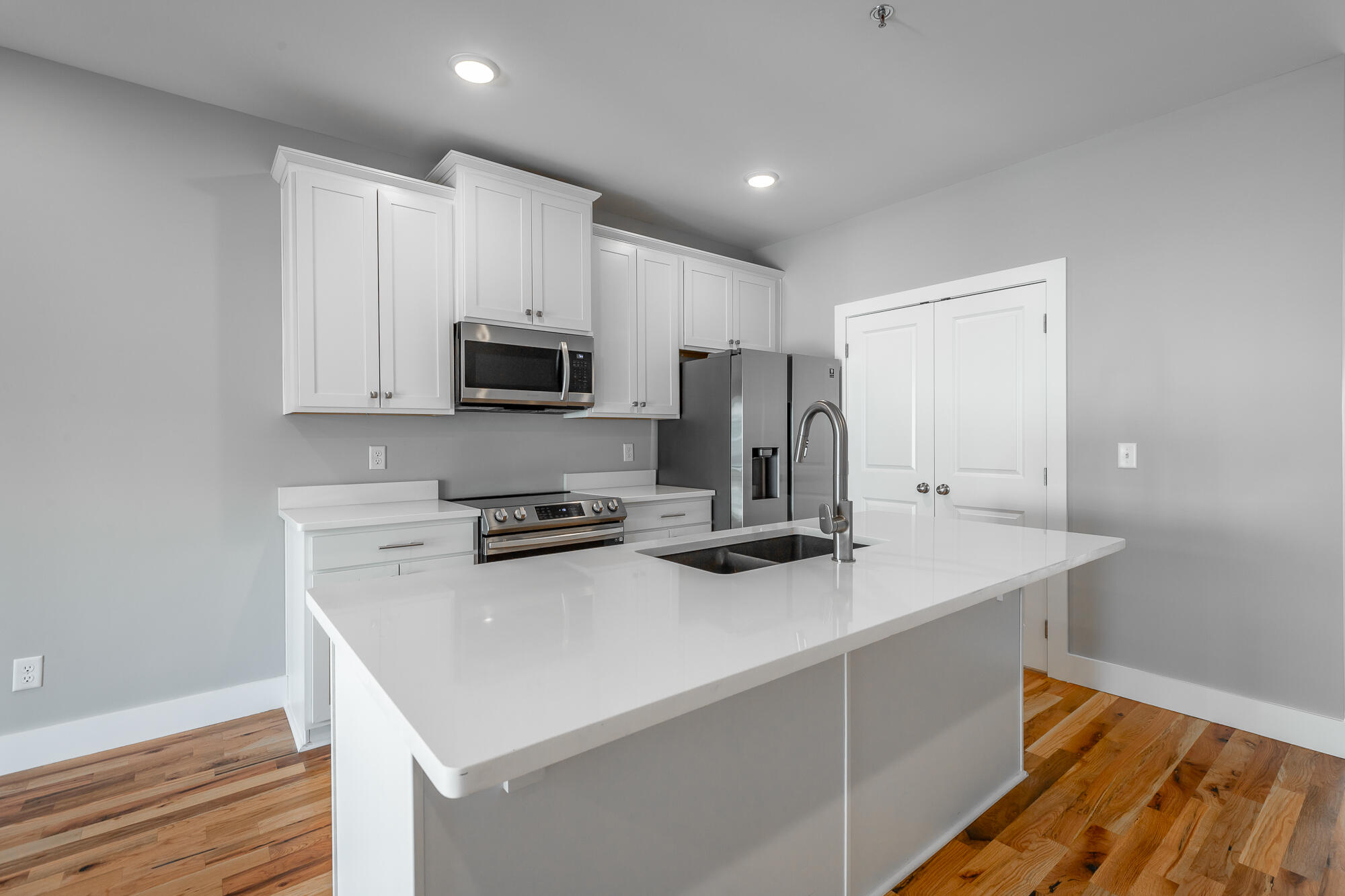 917 E 17th Street, 111