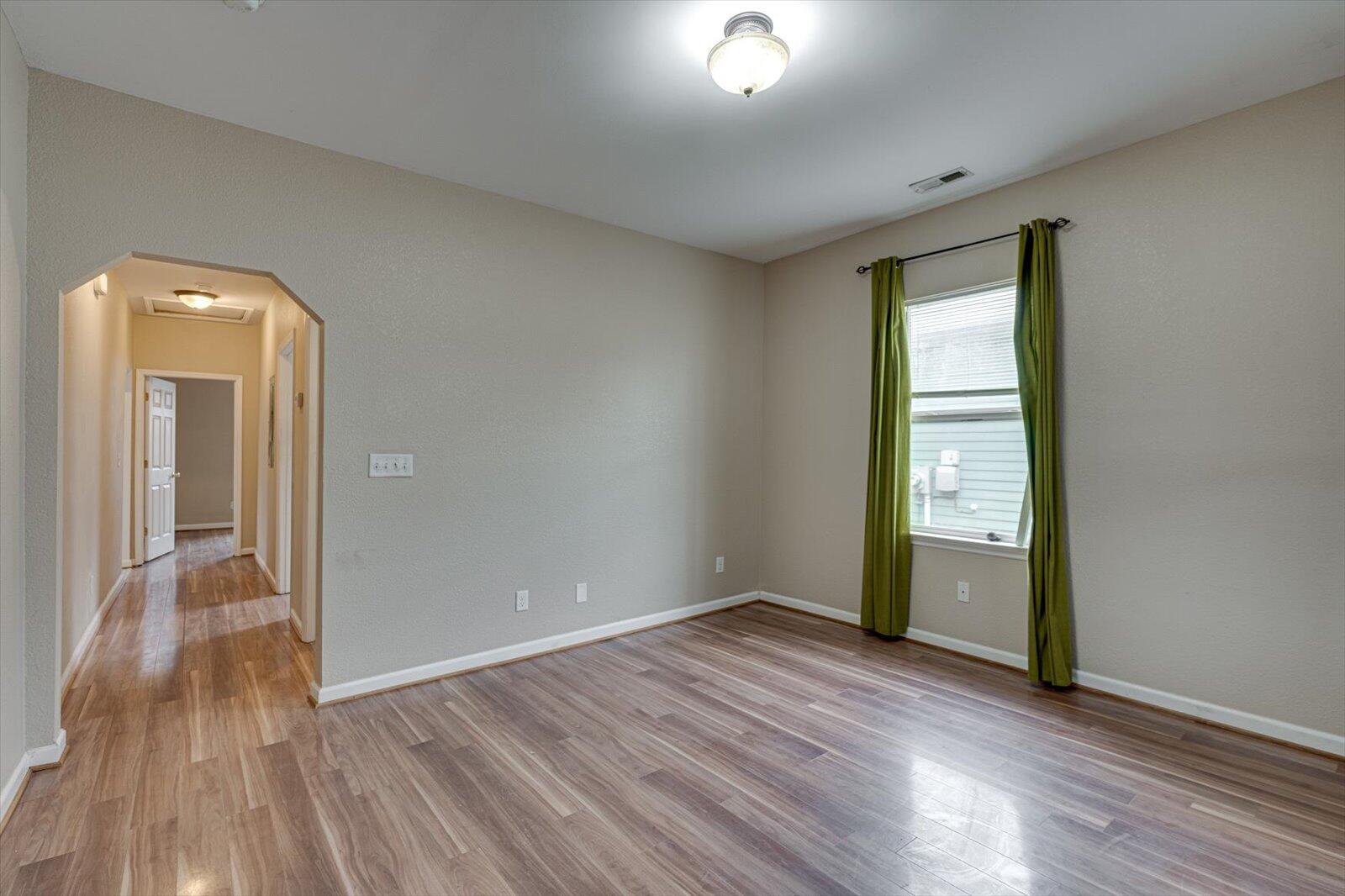 1005 S Hickory Street