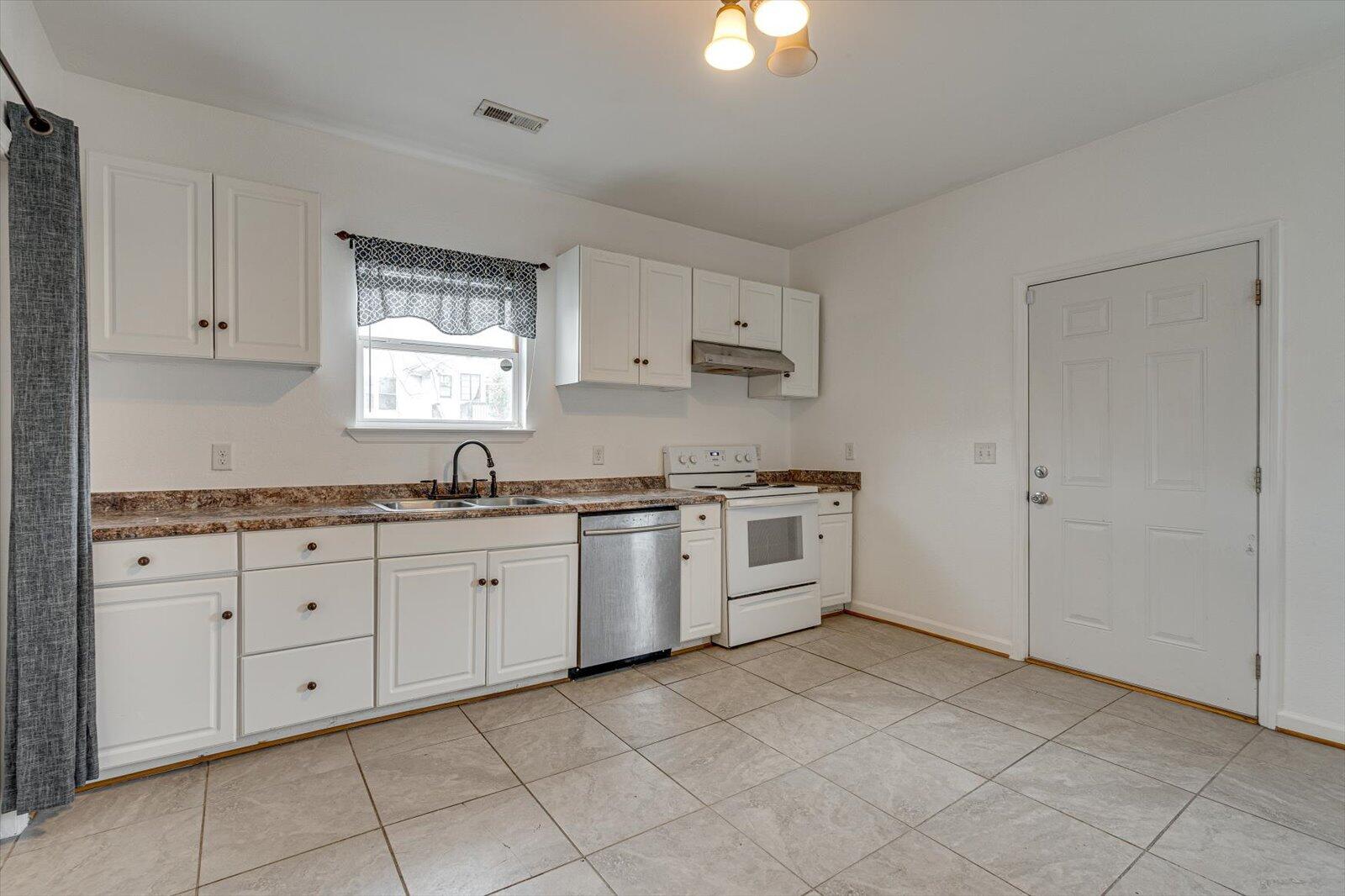 1005 S Hickory Street