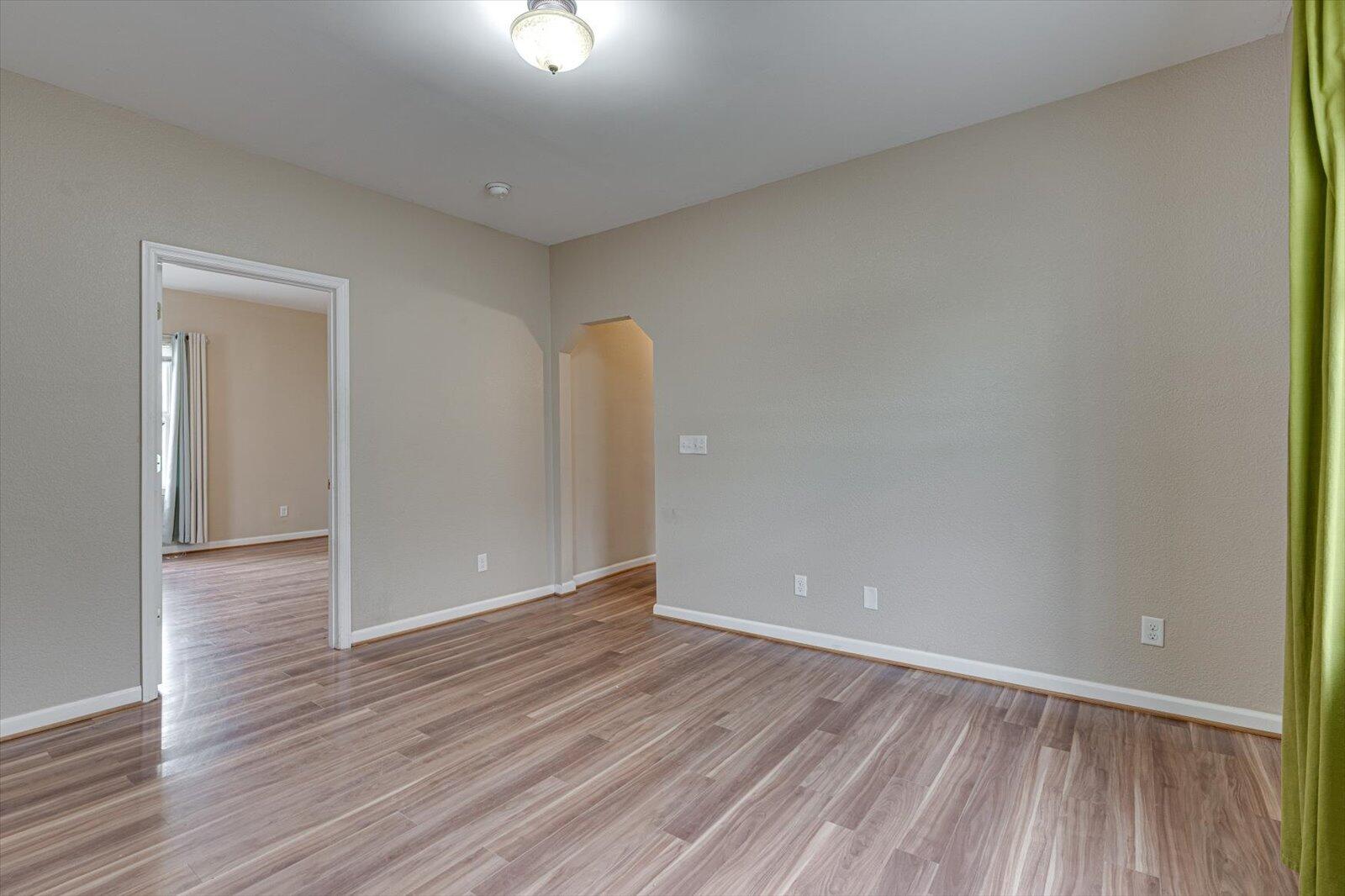 1005 S Hickory Street