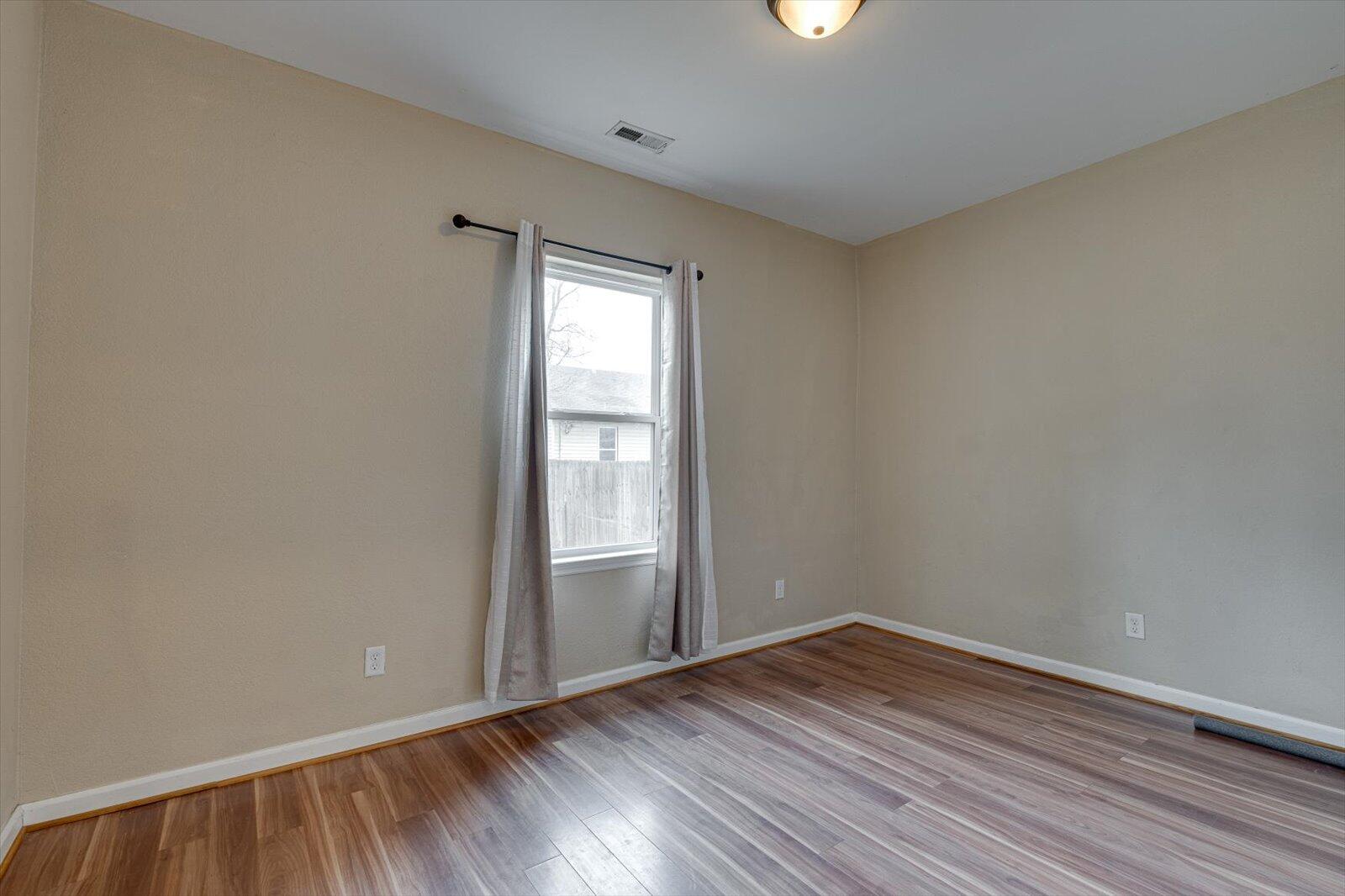 1005 S Hickory Street