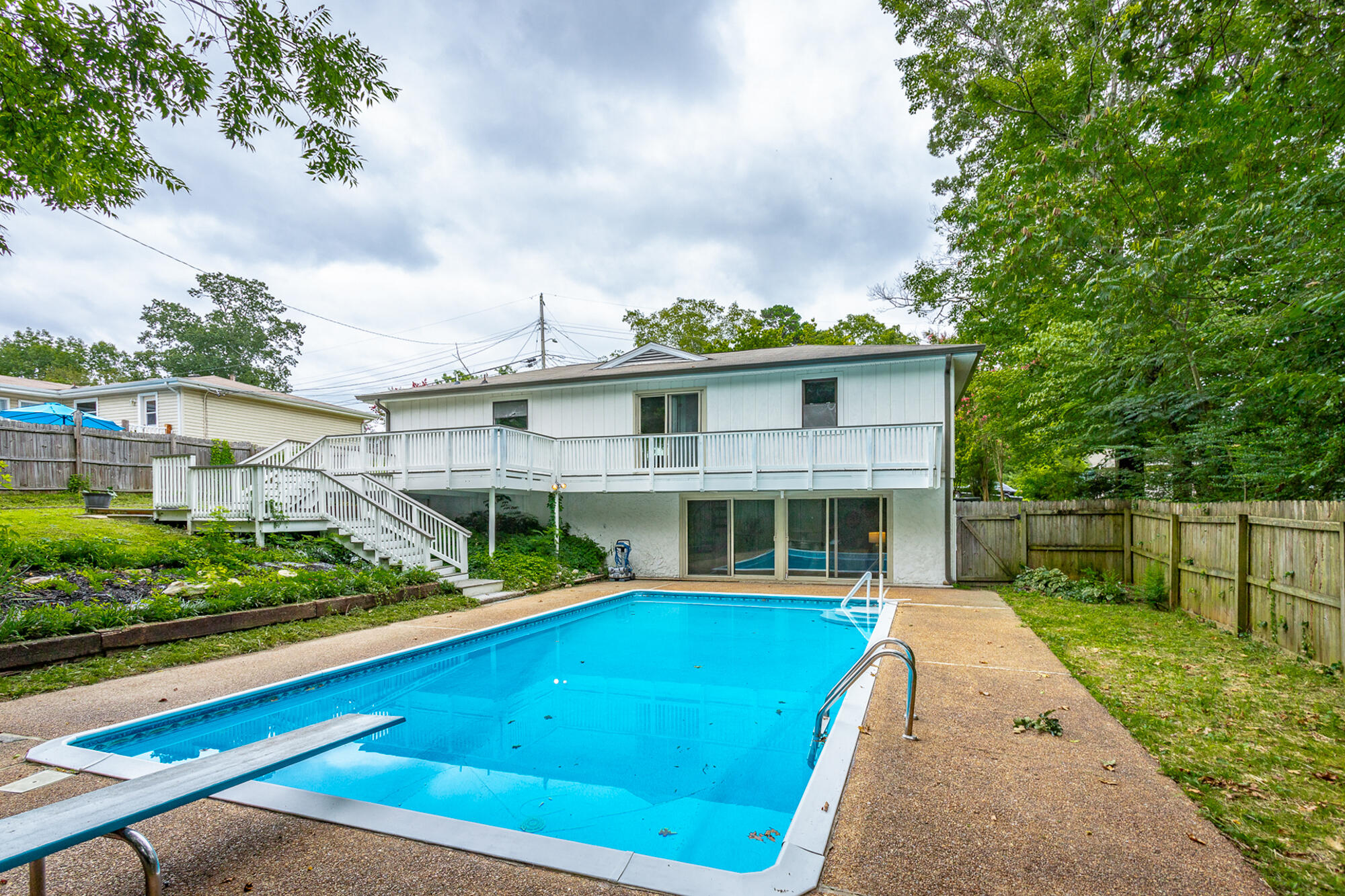 2001 Dabney Drive