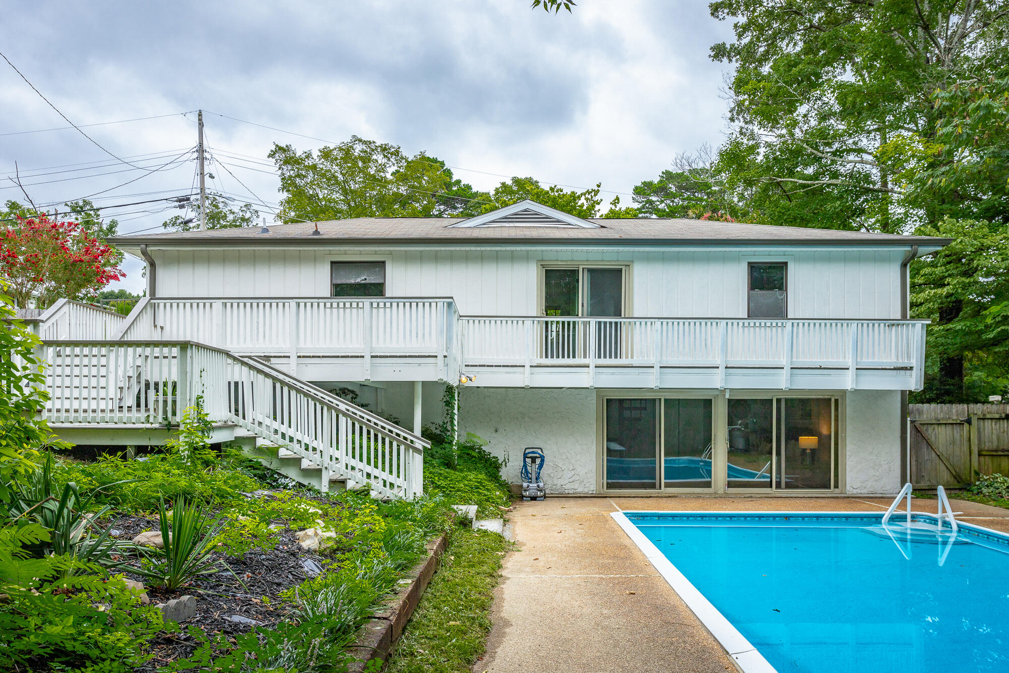 2001 Dabney Drive