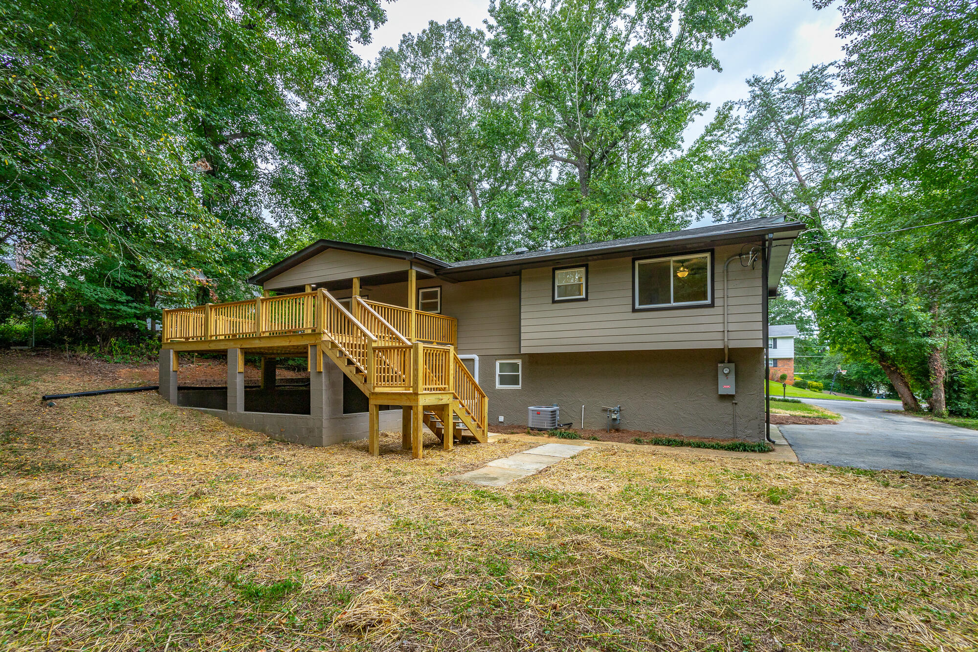 9214 Ramblewood Drive