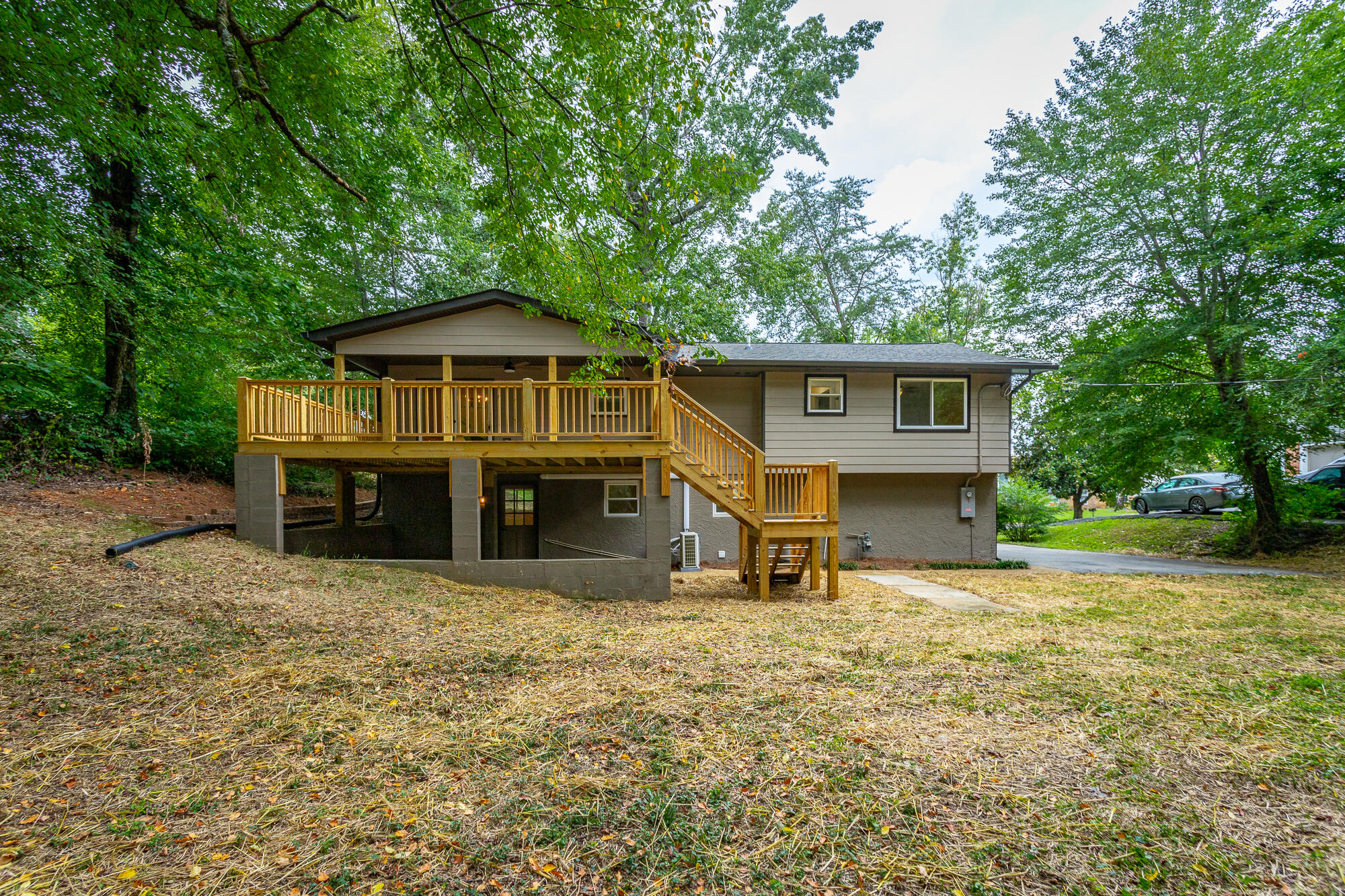 9214 Ramblewood Drive