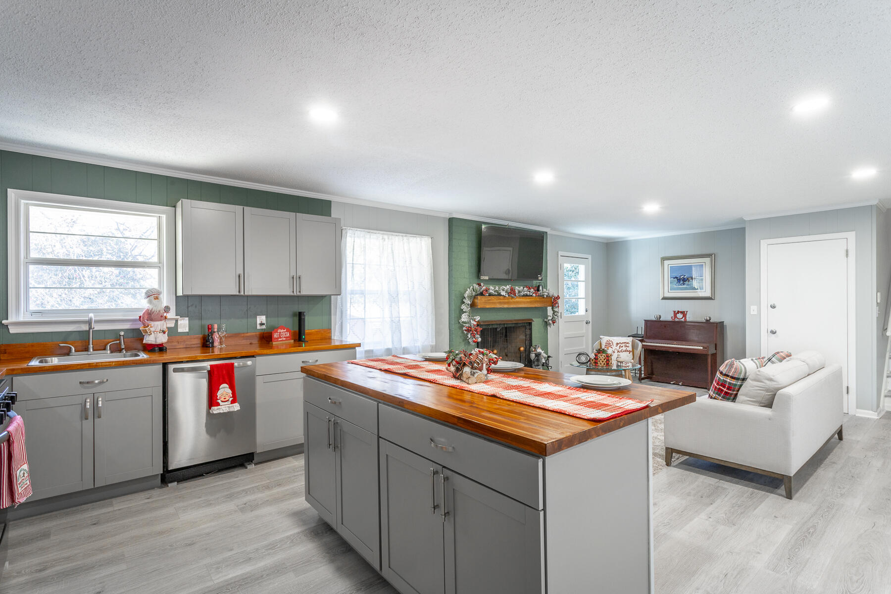 3504 Wauchula Street