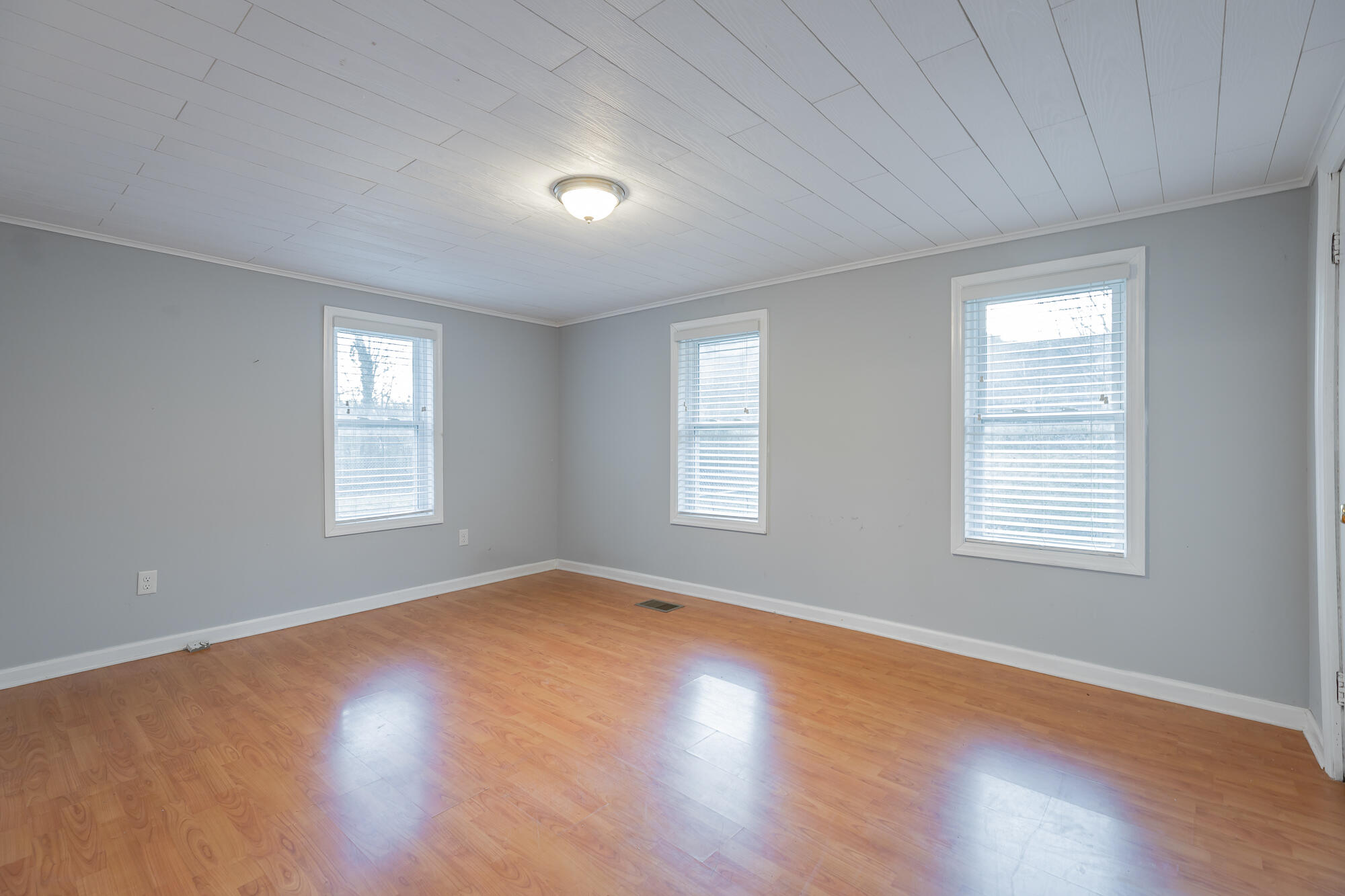 11724 Old Back Valley Road