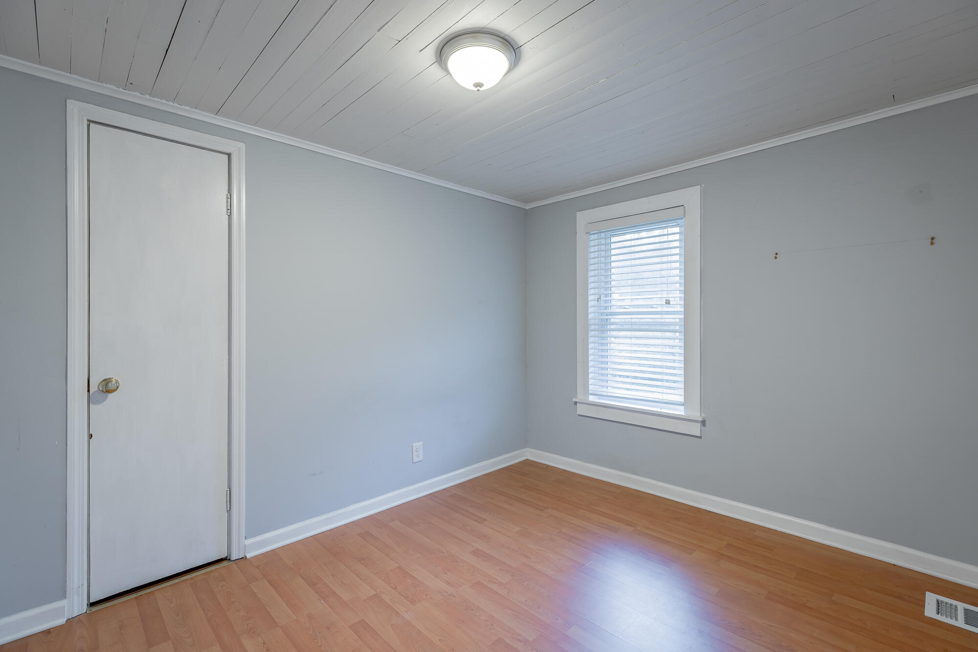 11724 Old Back Valley Road