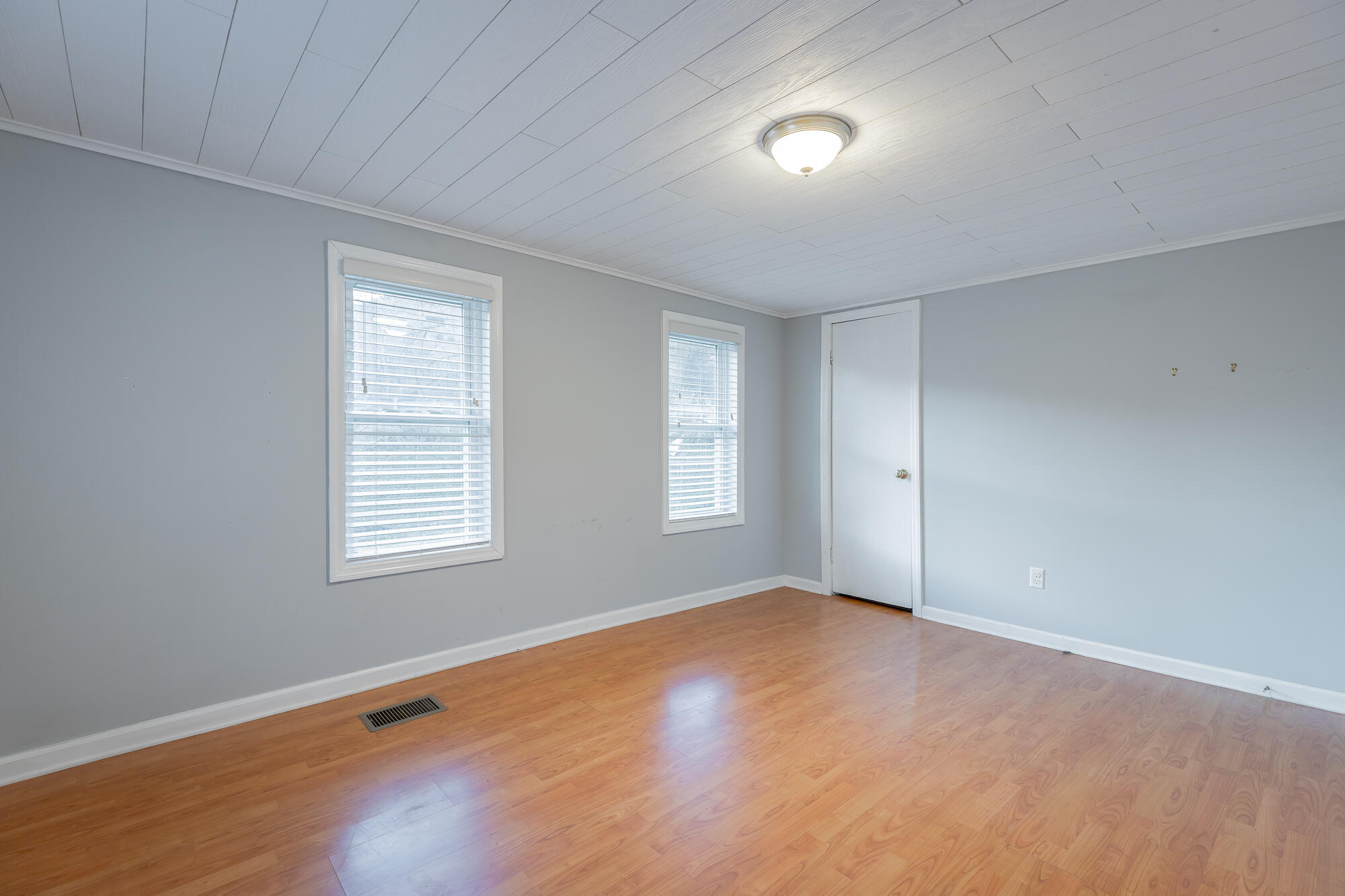 11724 Old Back Valley Road