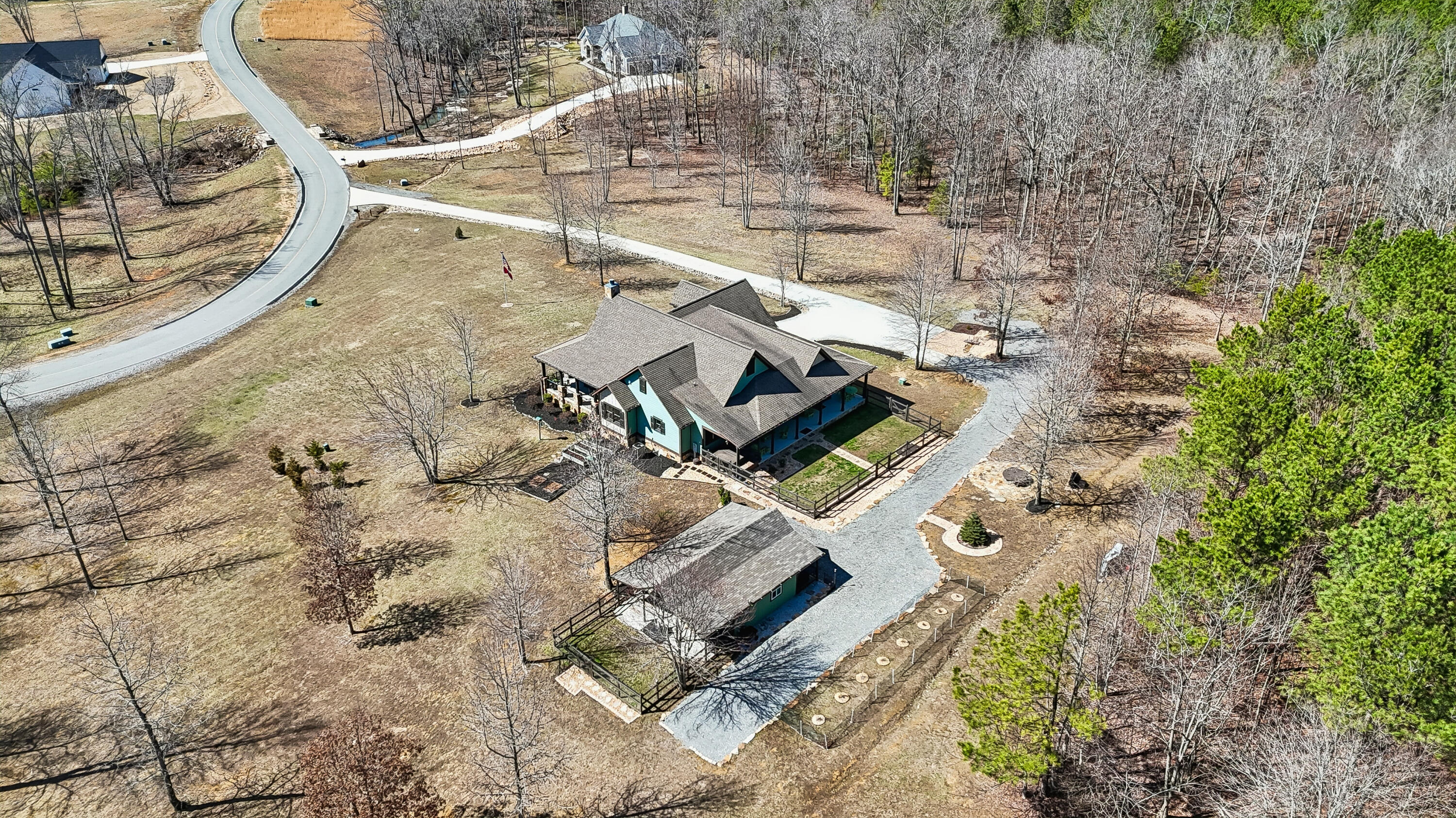925 River Bluffs Drive