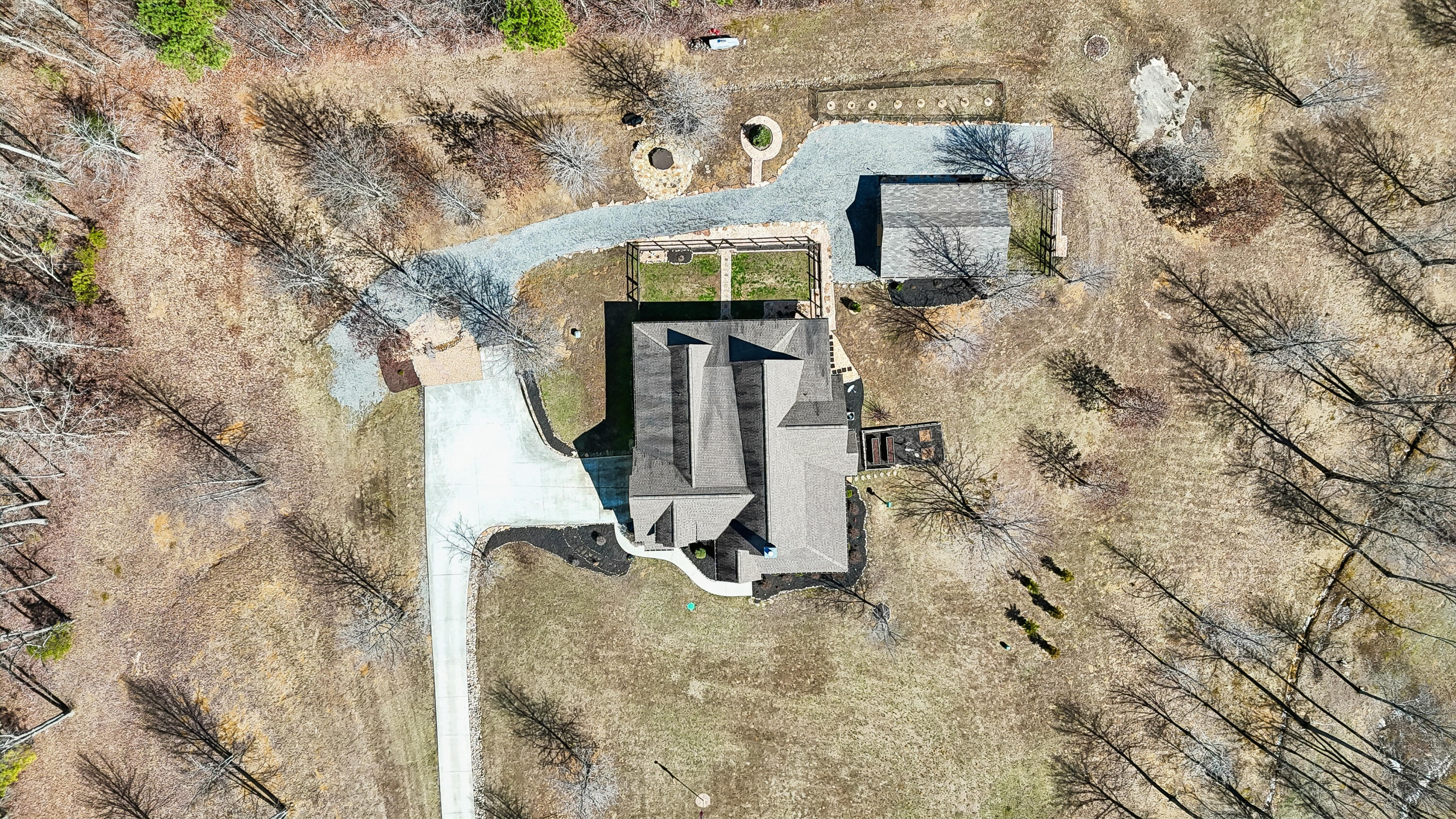 925 River Bluffs Drive