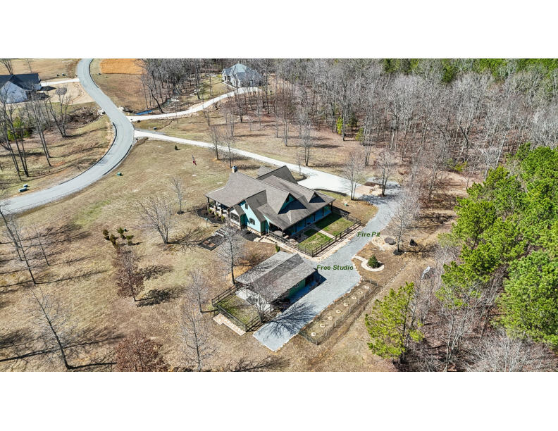 925 River Bluffs Drive