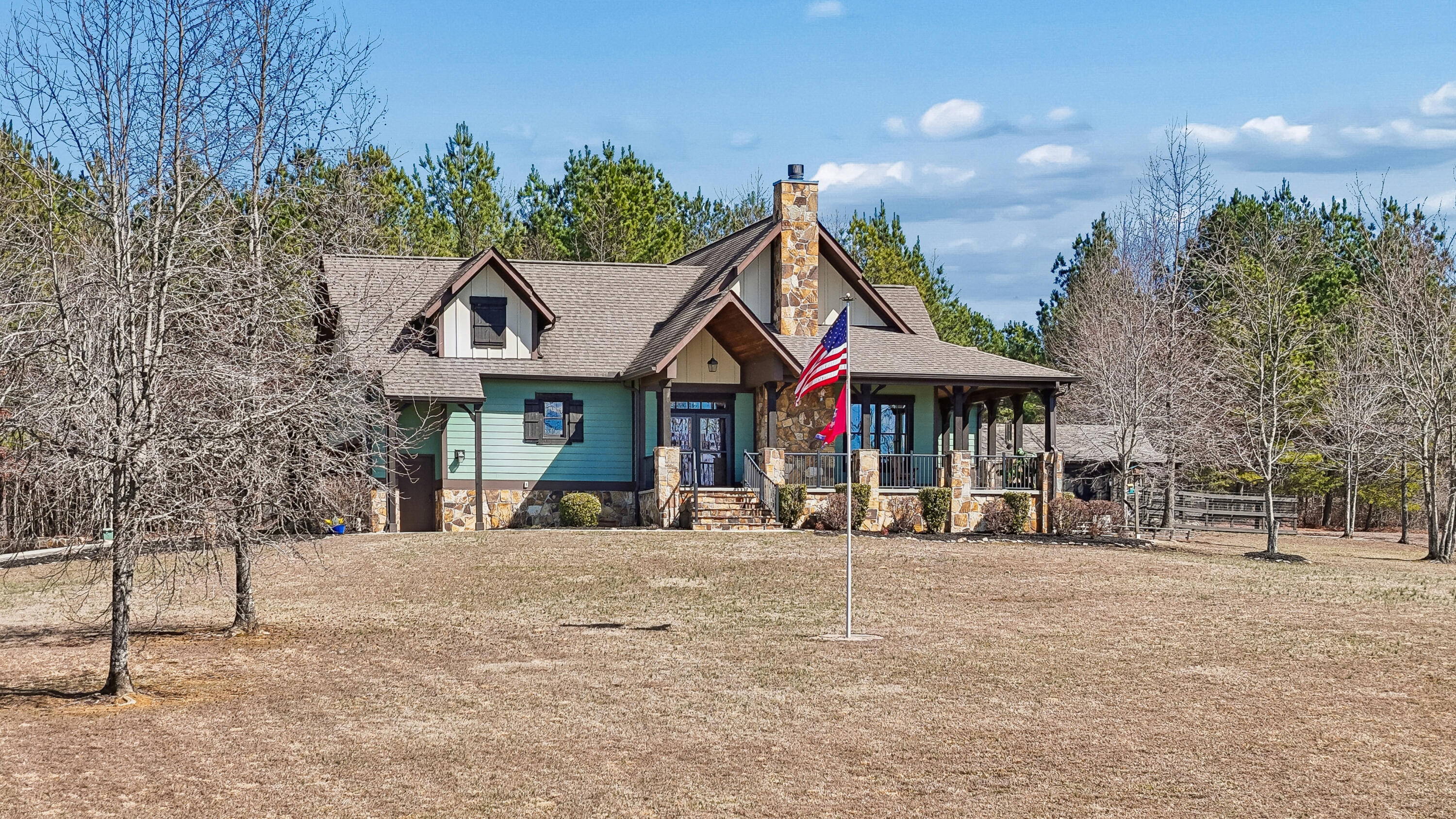 925 River Bluffs Drive