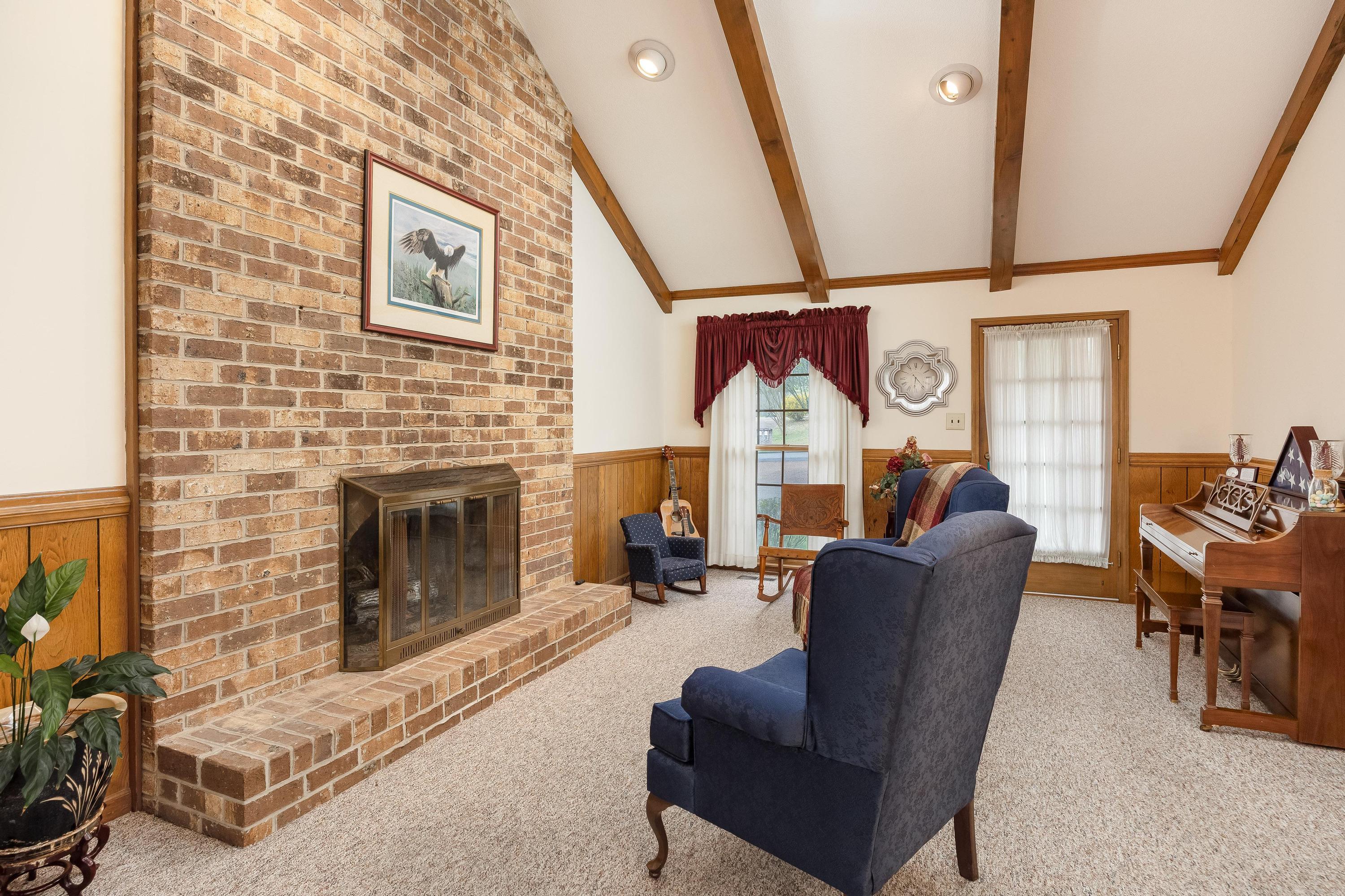 1518 Everhart Drive NW