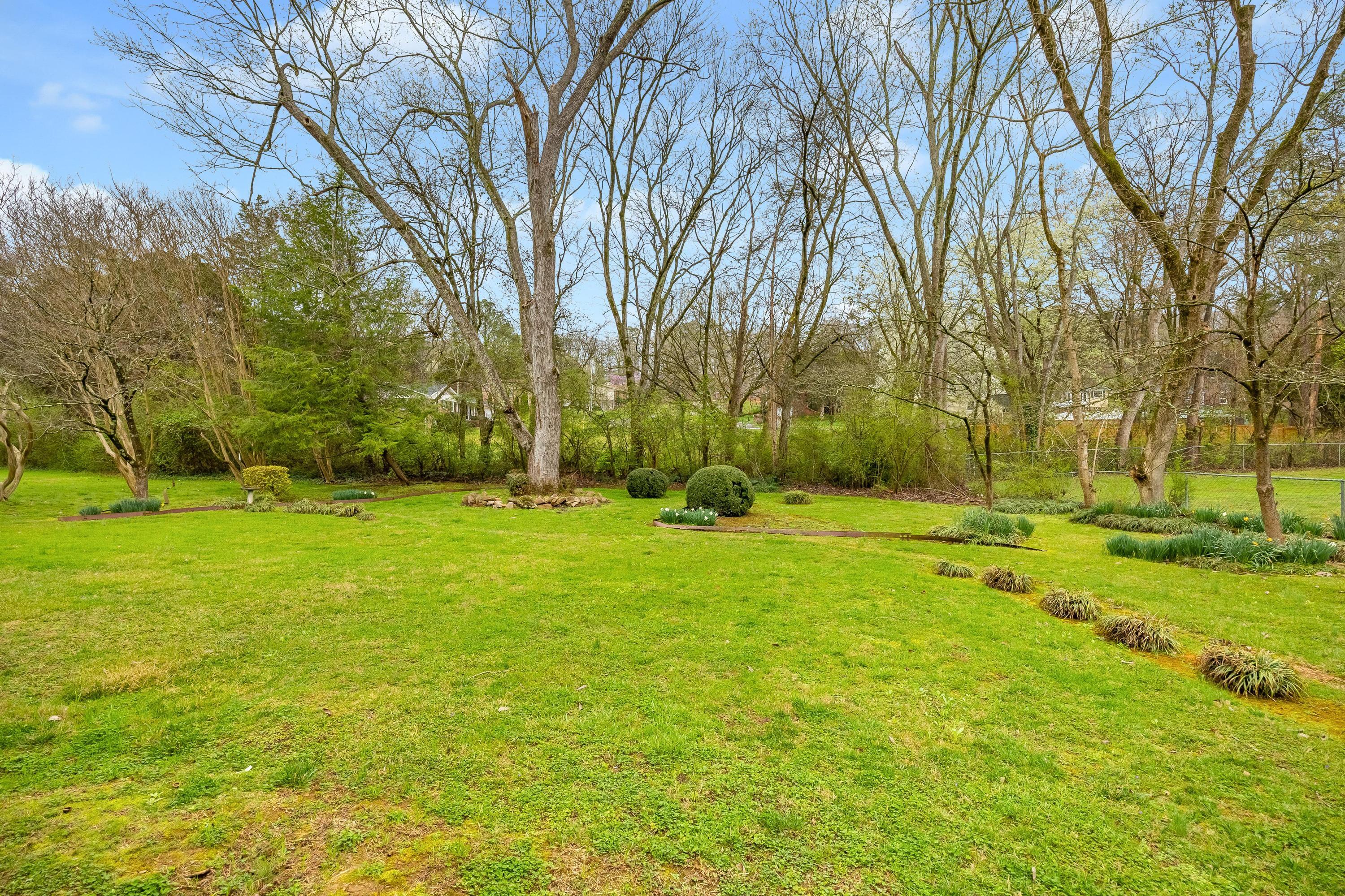 1518 Everhart Drive NW