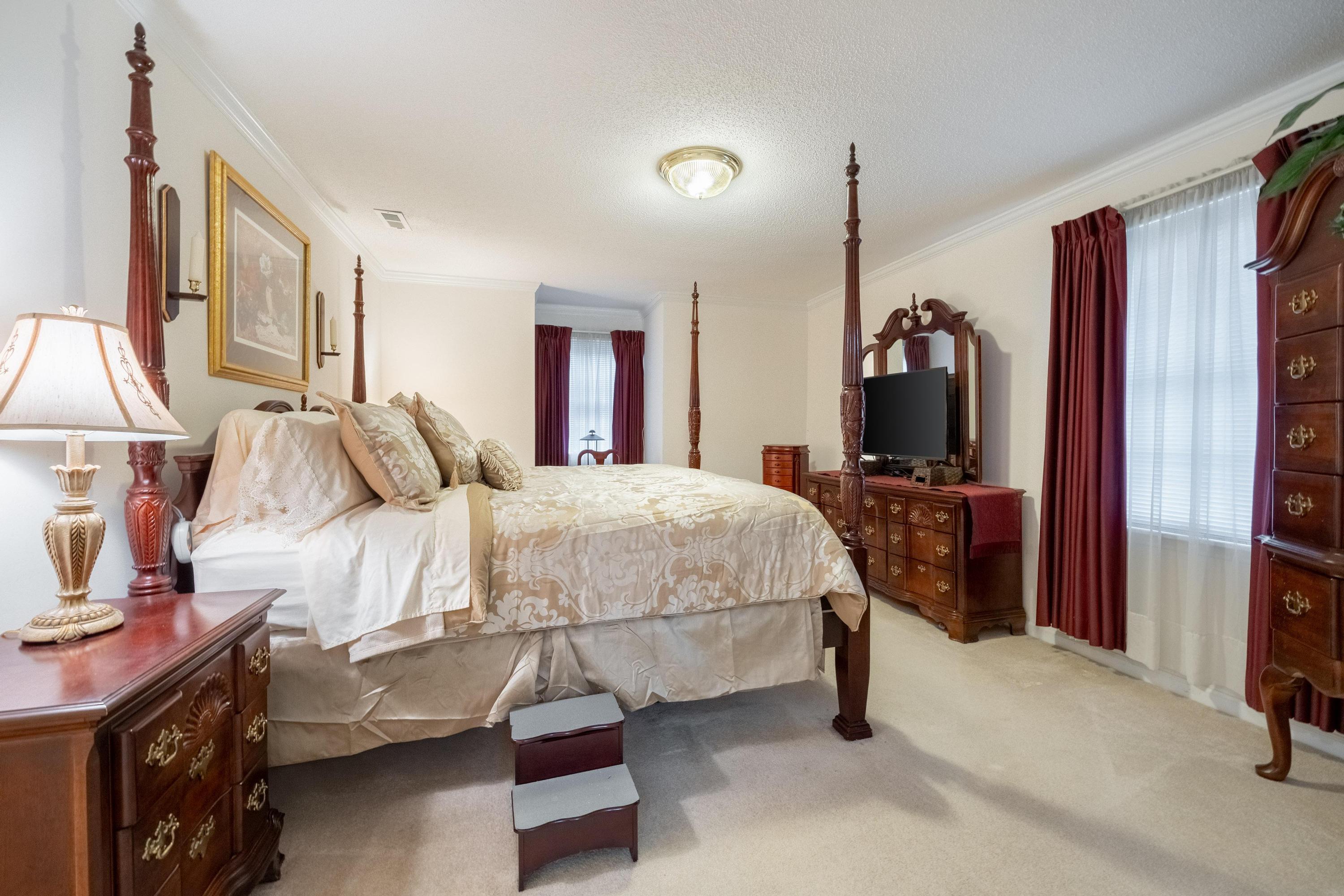 1518 Everhart Drive NW