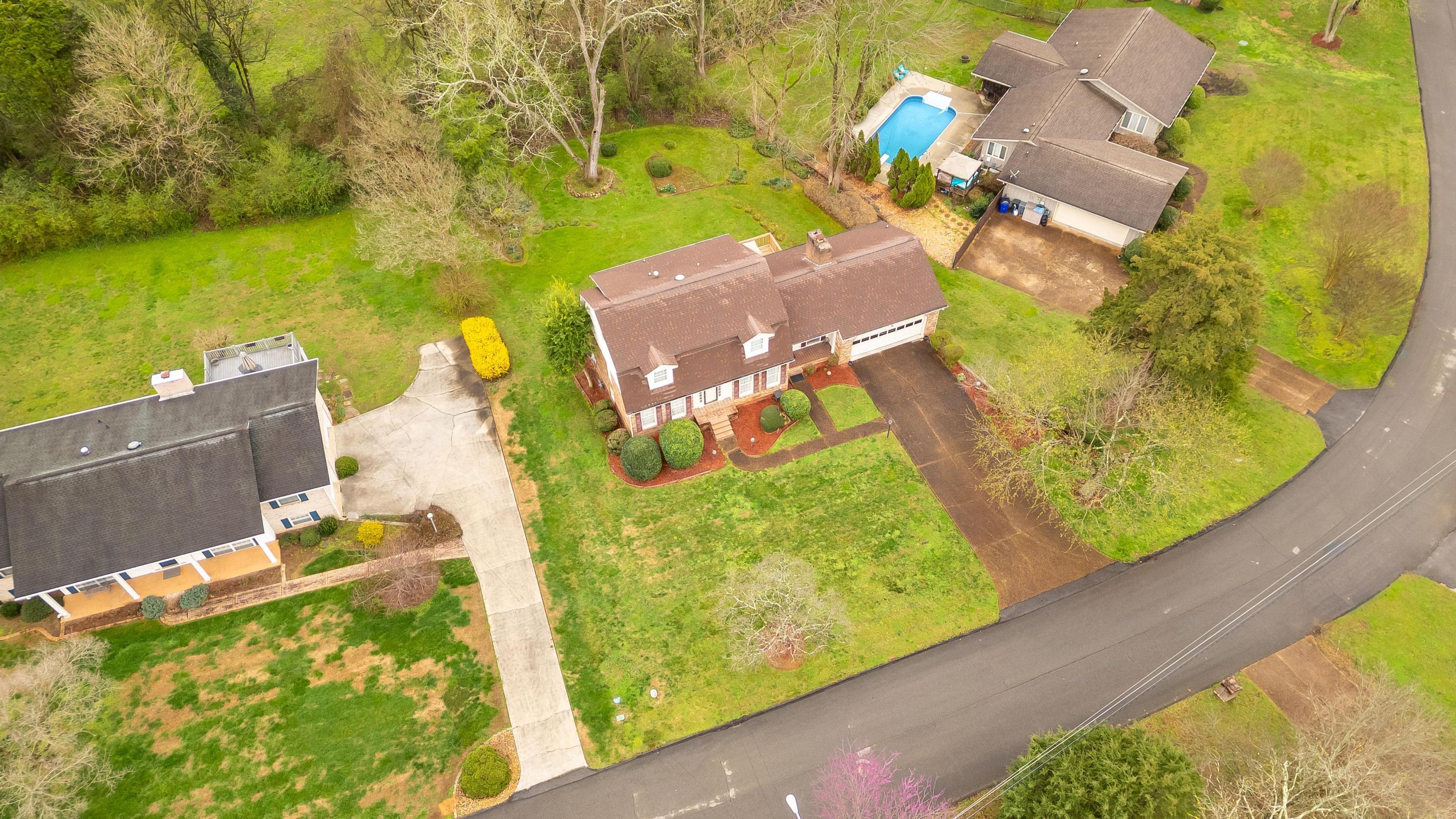 1518 Everhart Drive NW