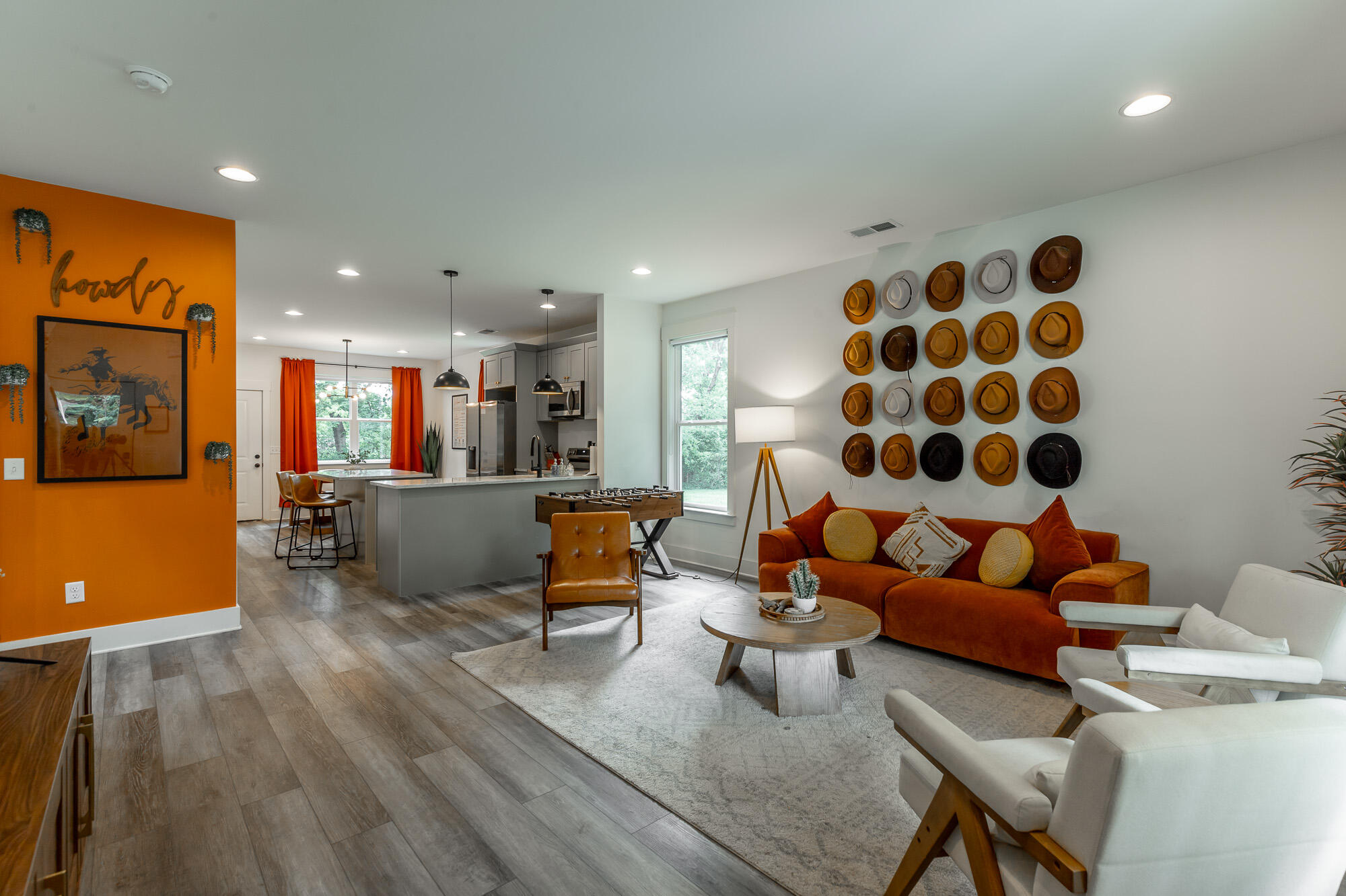 3006 E Crescent Circle
