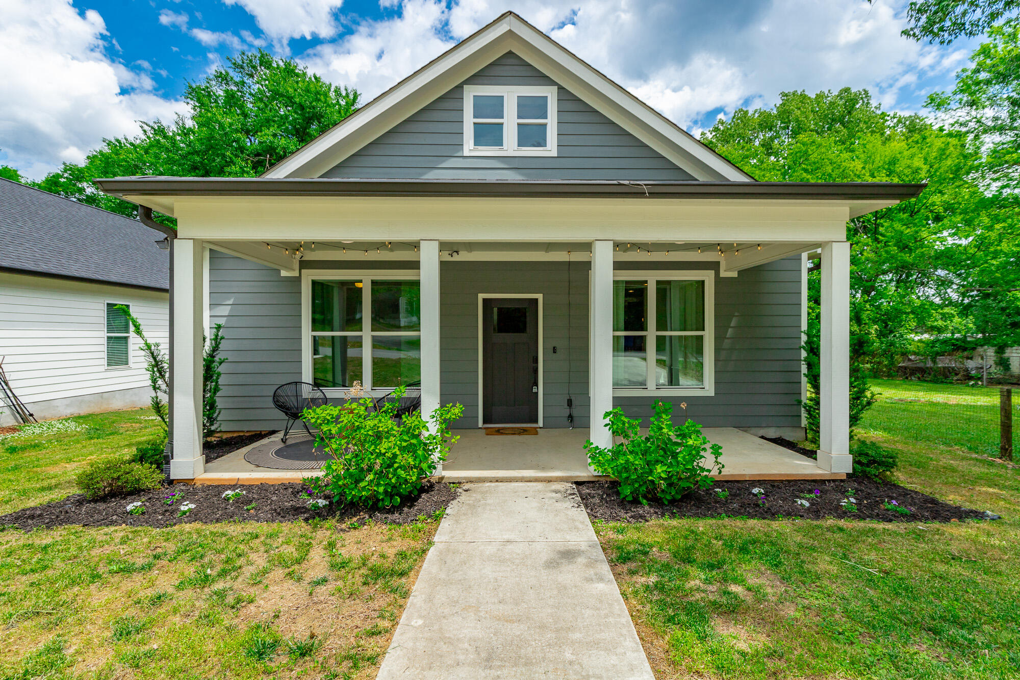 3006 E Crescent Circle
