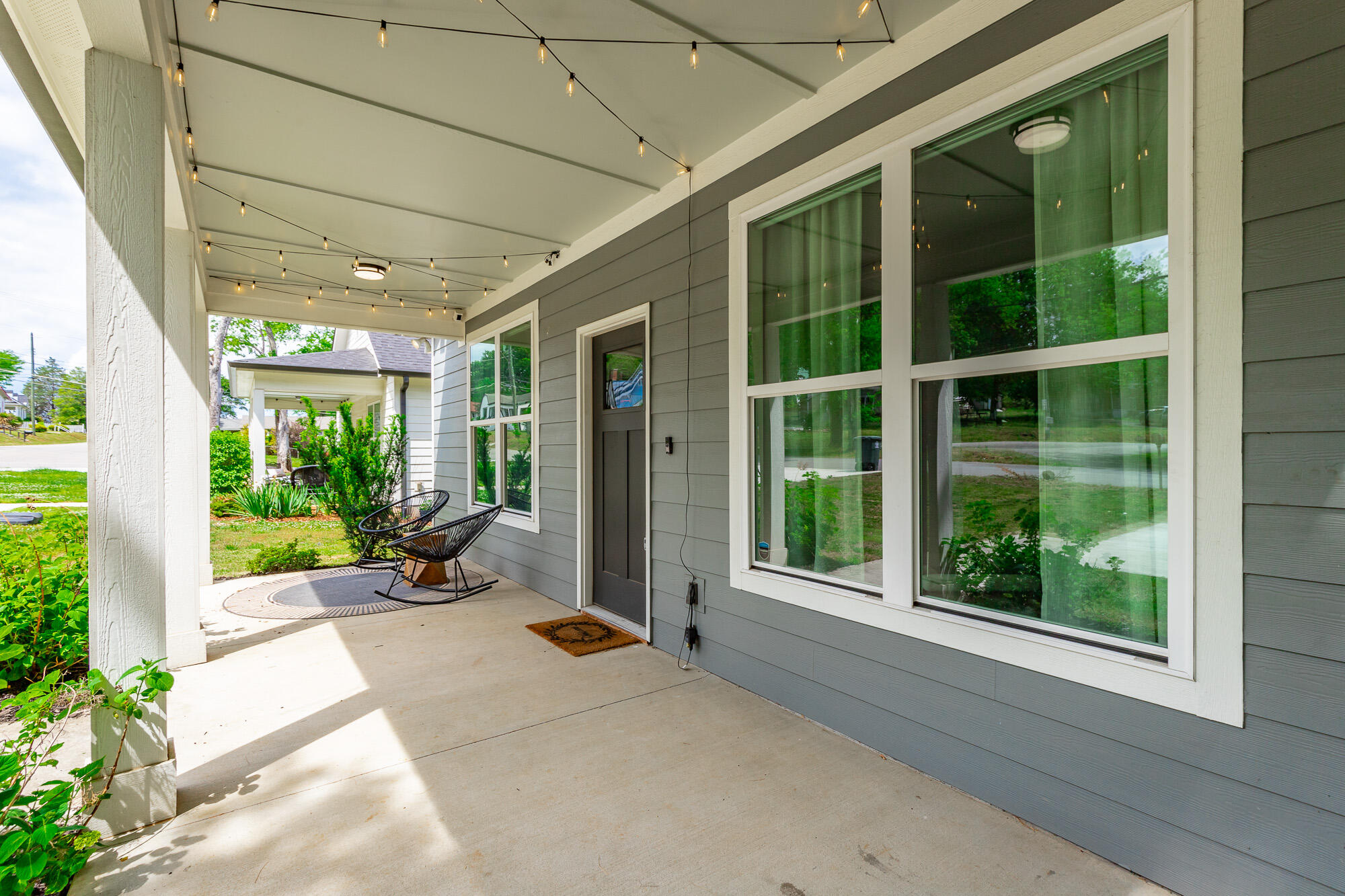 3006 E Crescent Circle