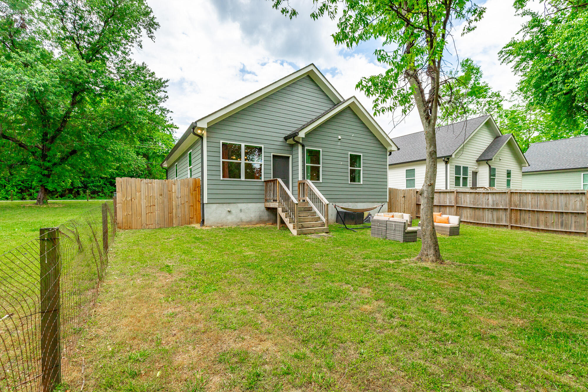 3006 E Crescent Circle