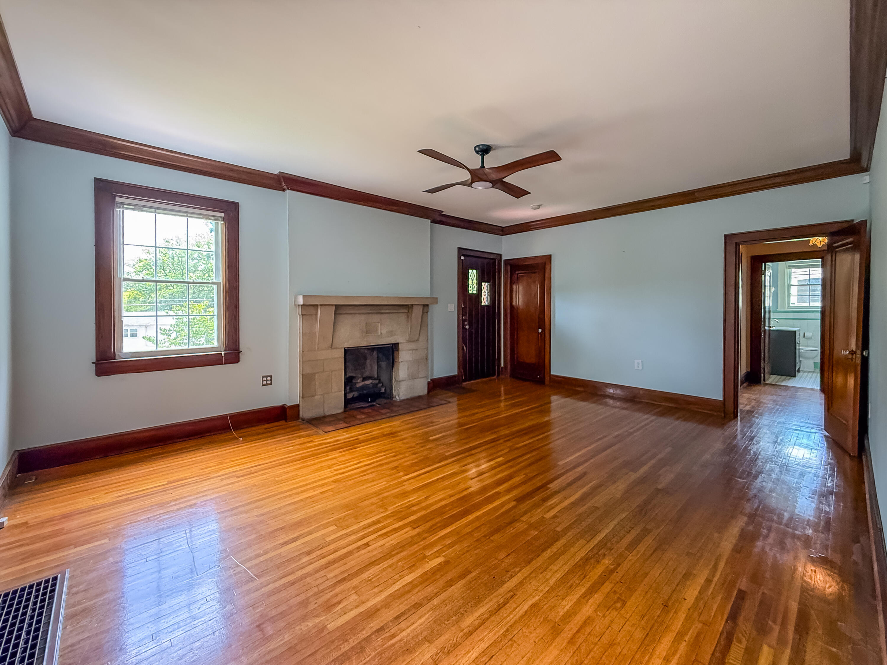 201 N Seminole Drive
